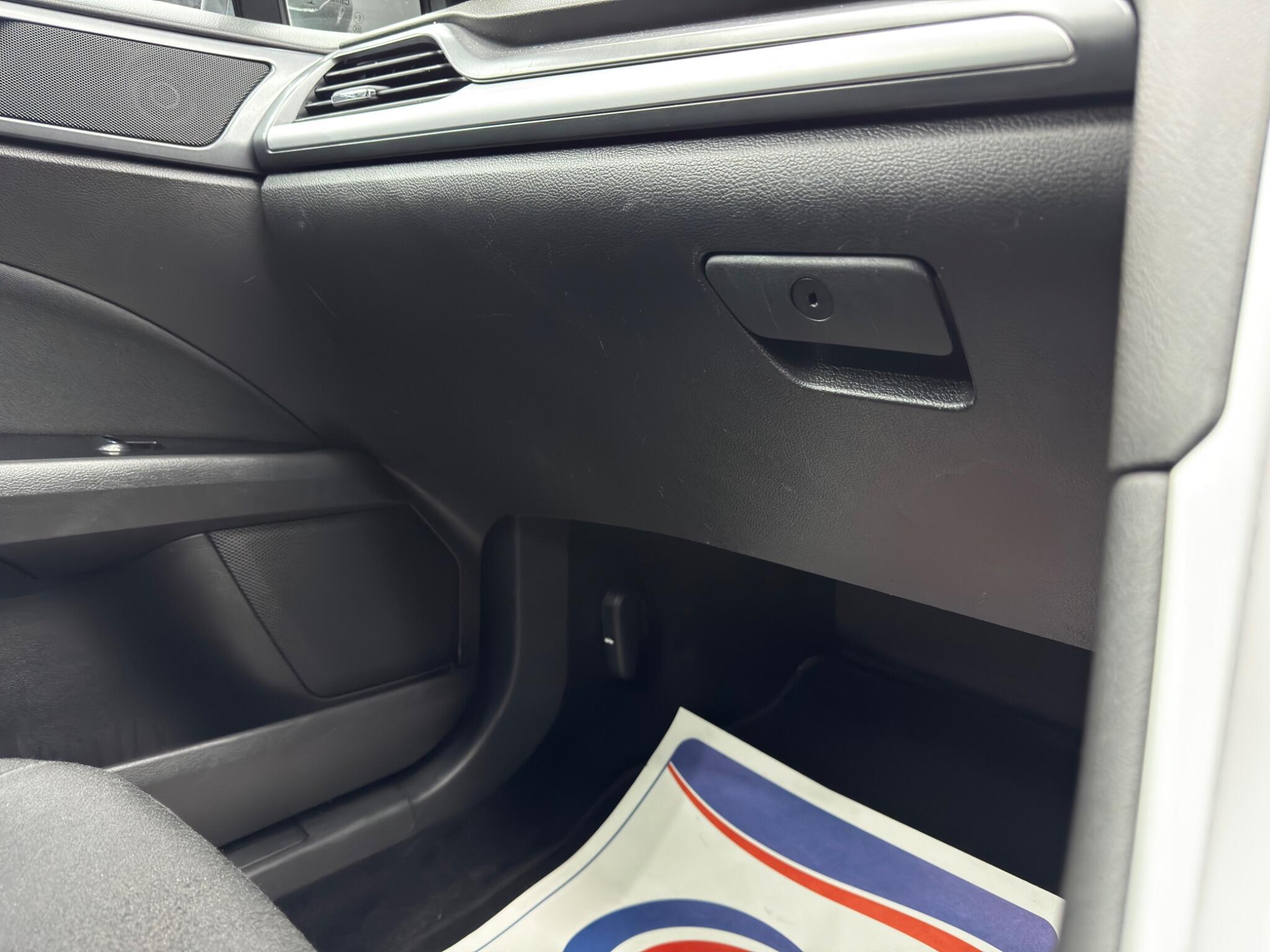 Ford Mondeo - Image 33