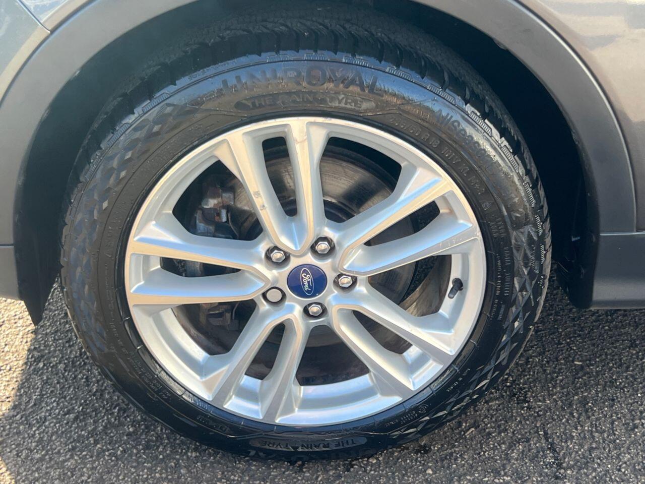 Ford Kuga - Image 39