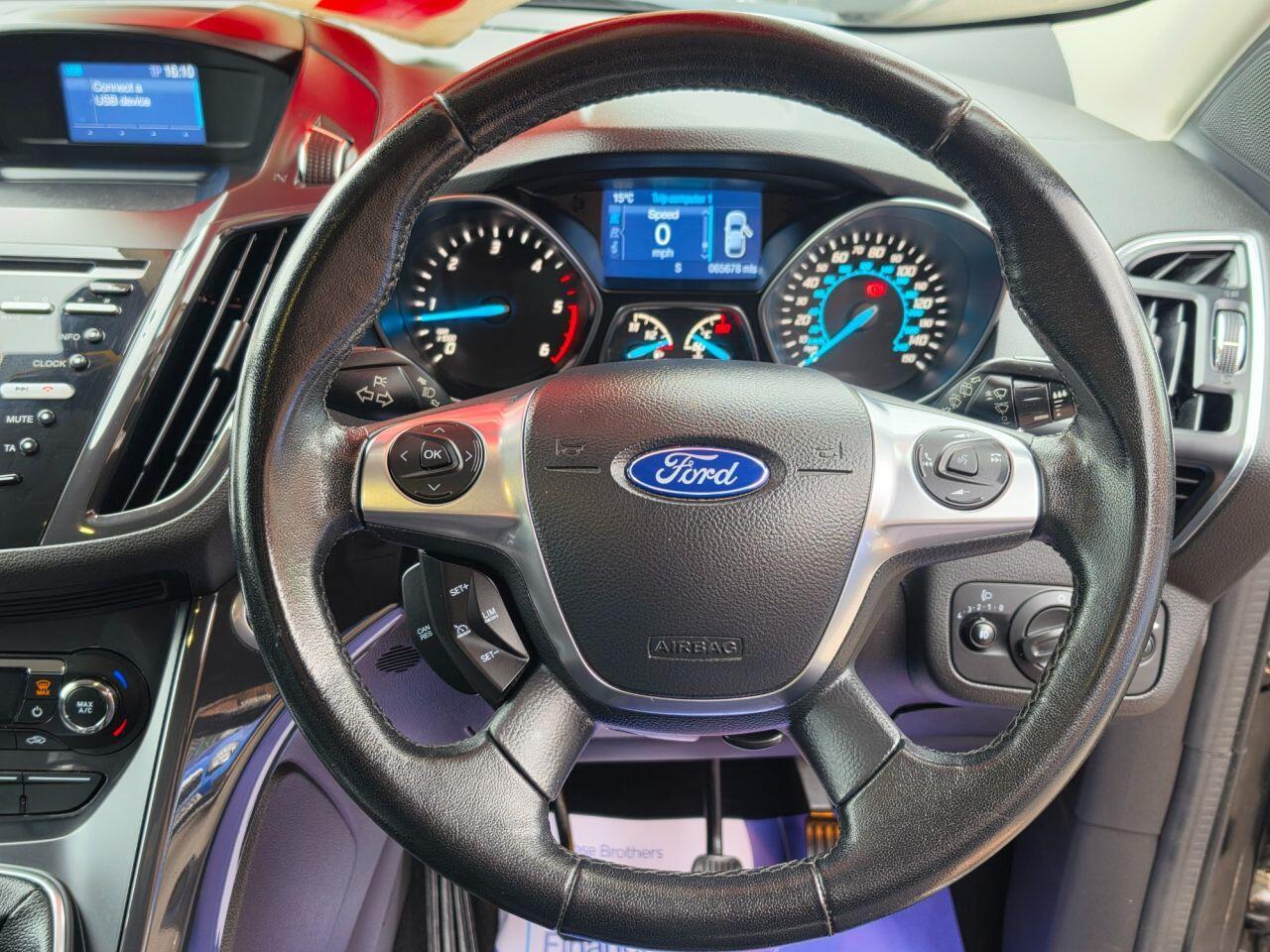 Ford Kuga - Image 19