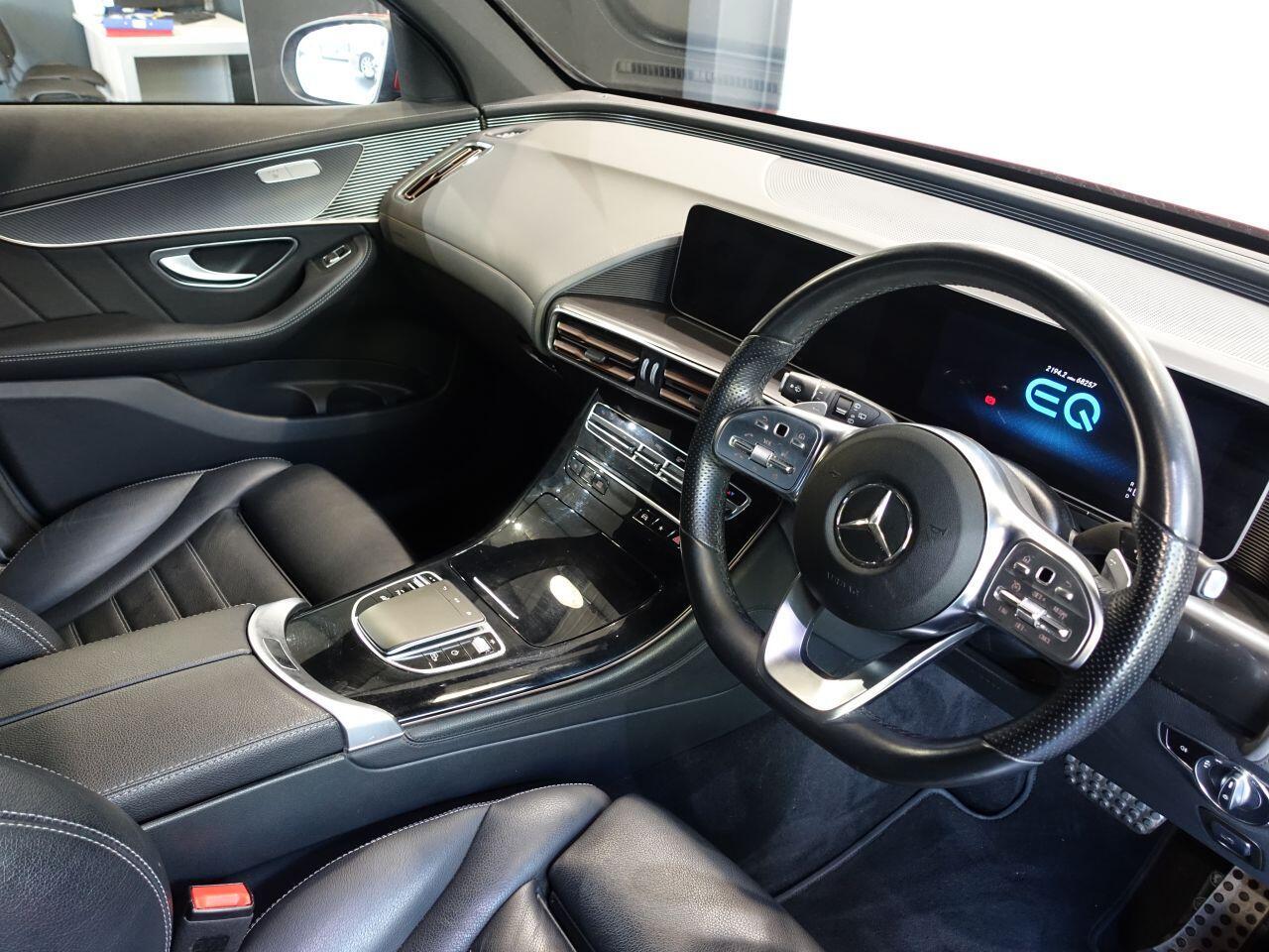 Mercedes Eqc - Image 2