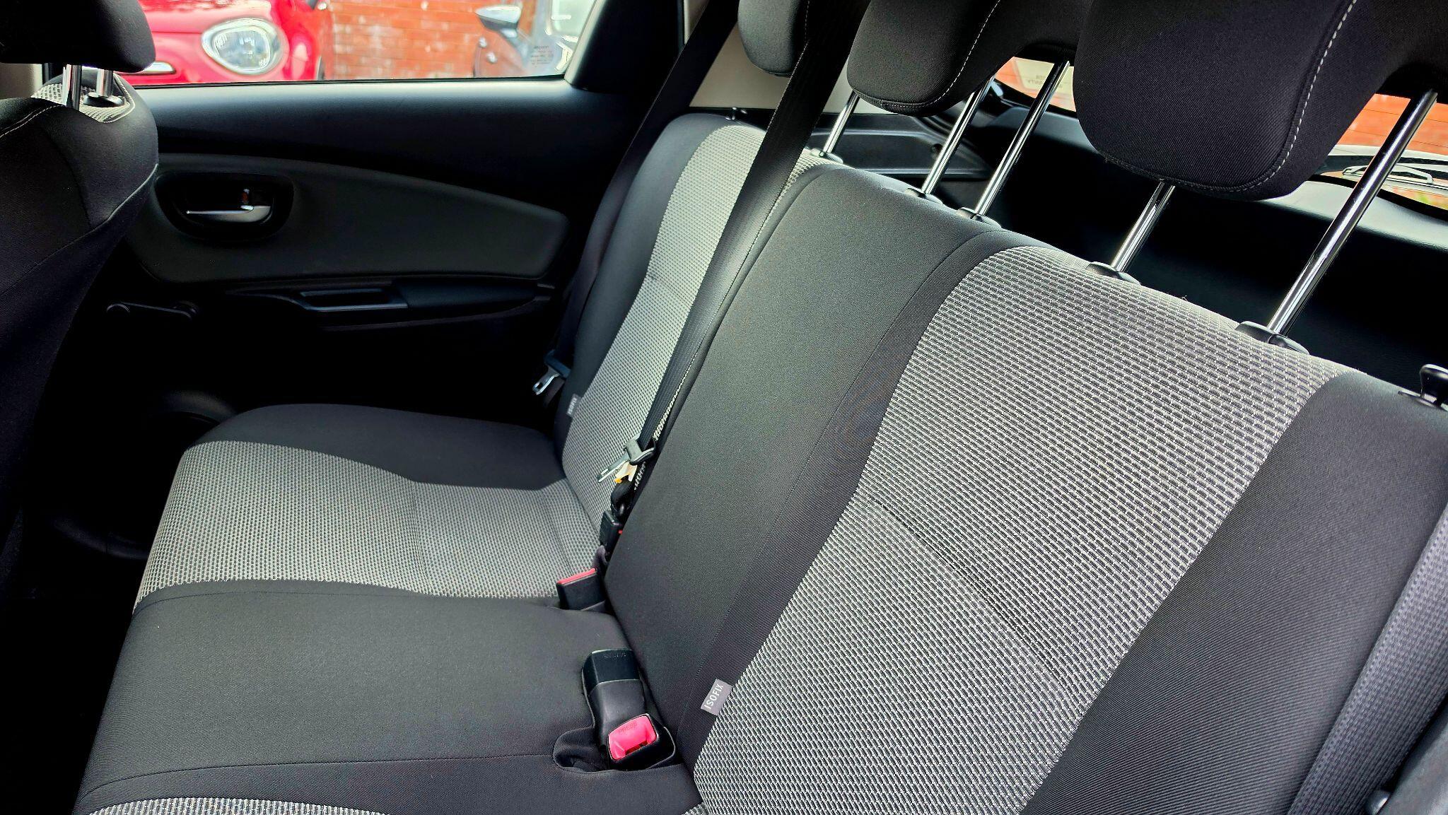 Toyota Yaris - Image 16