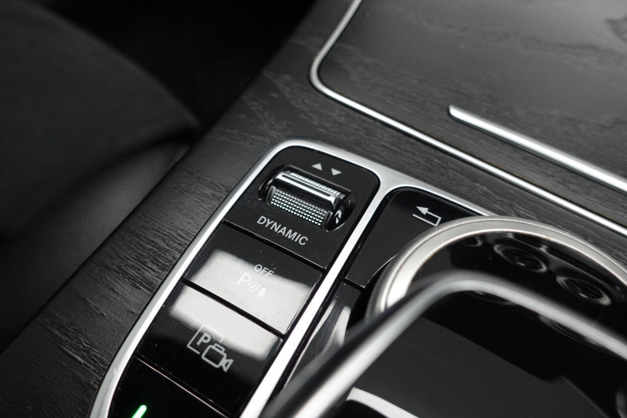Mercedes C-Class - Image 56