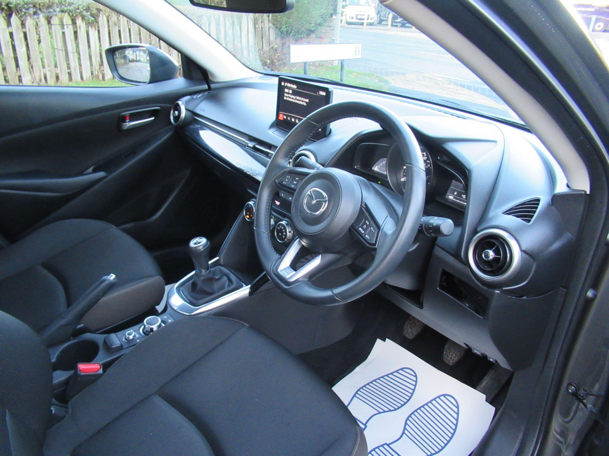 Mazda MAZDA2 - Image 21