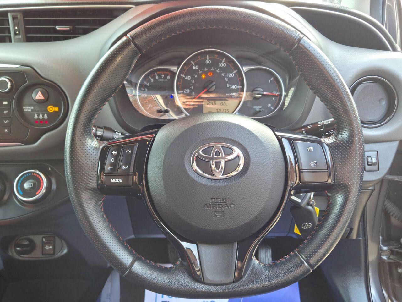 Toyota Yaris - Image 28