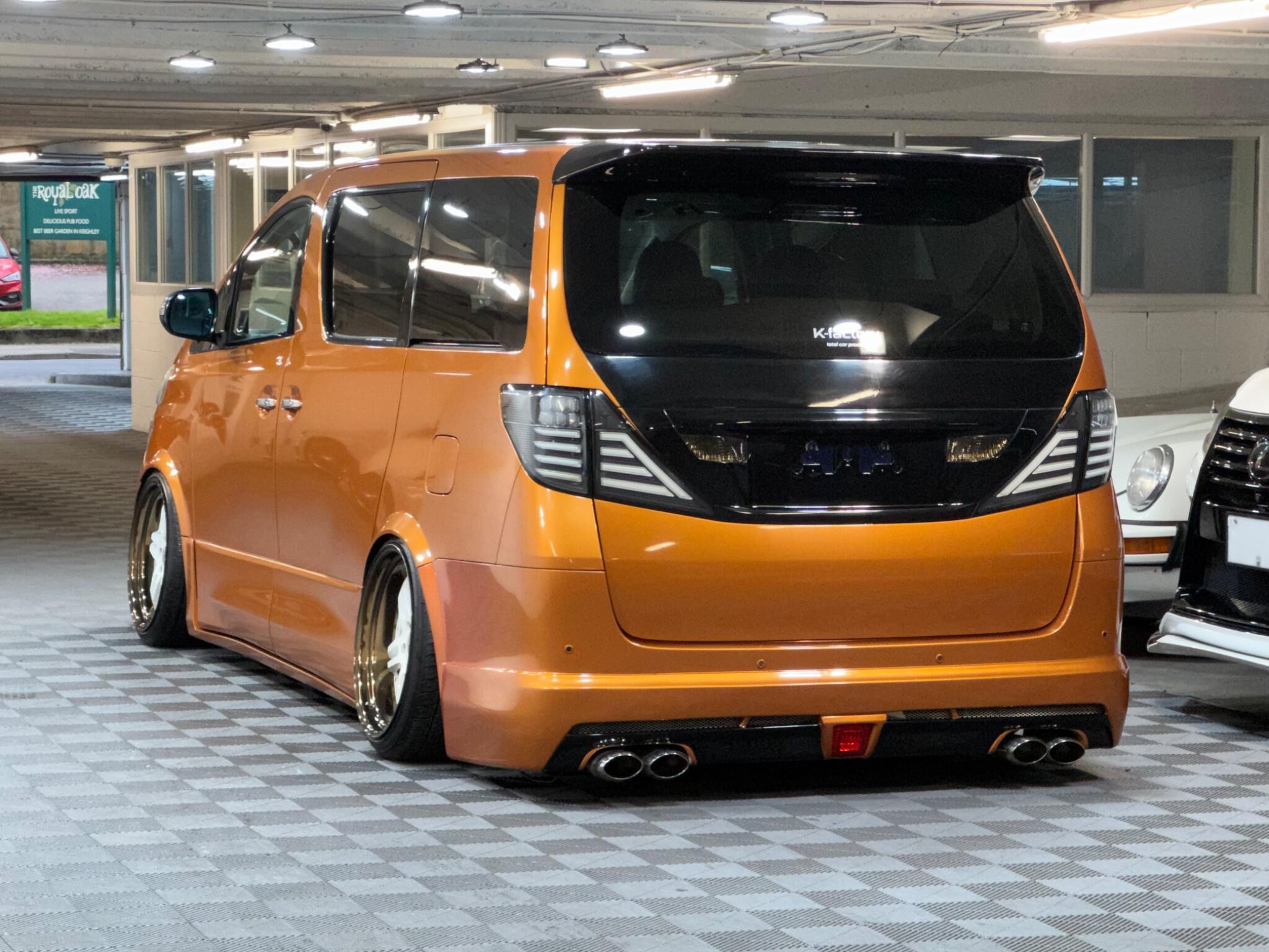 Toyota Vellfire - Image 4
