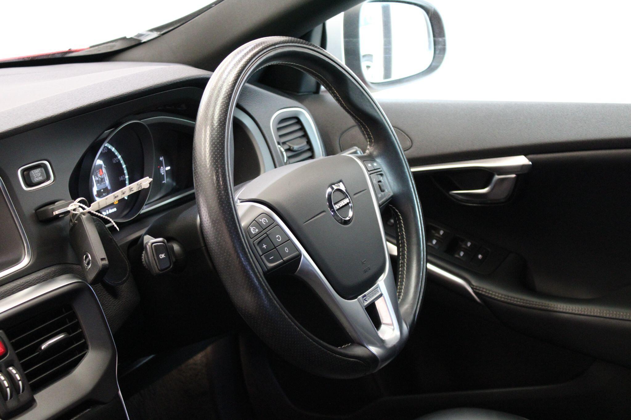Volvo V40 - Image 36