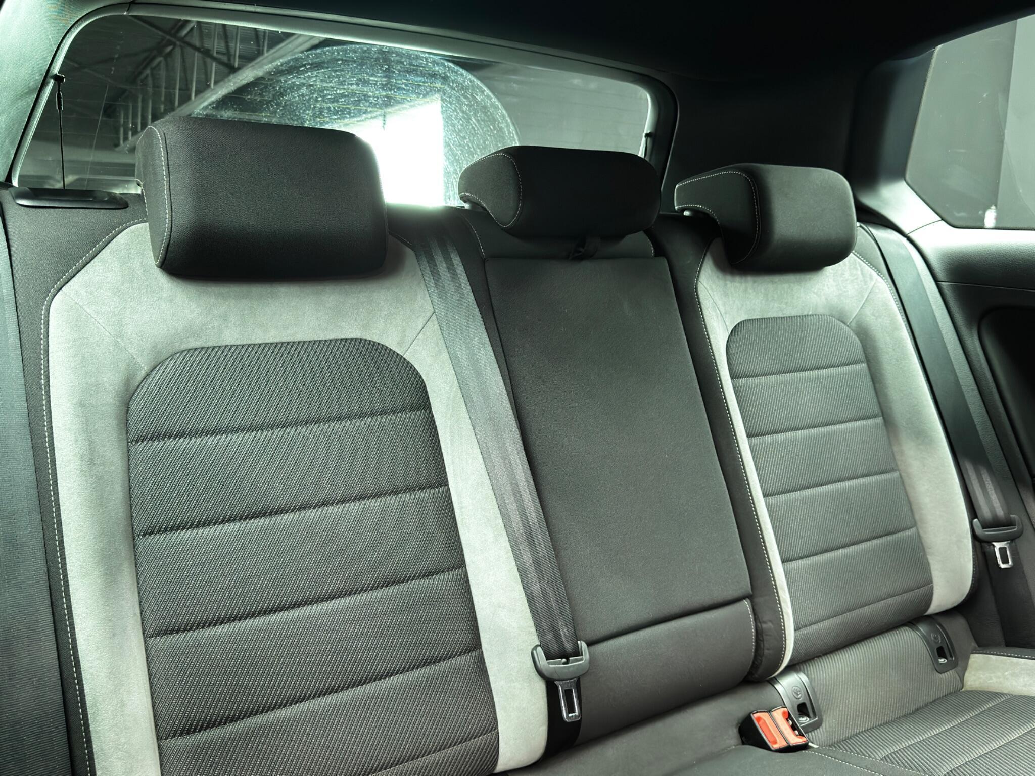 Volkswagen Golf - Image 15