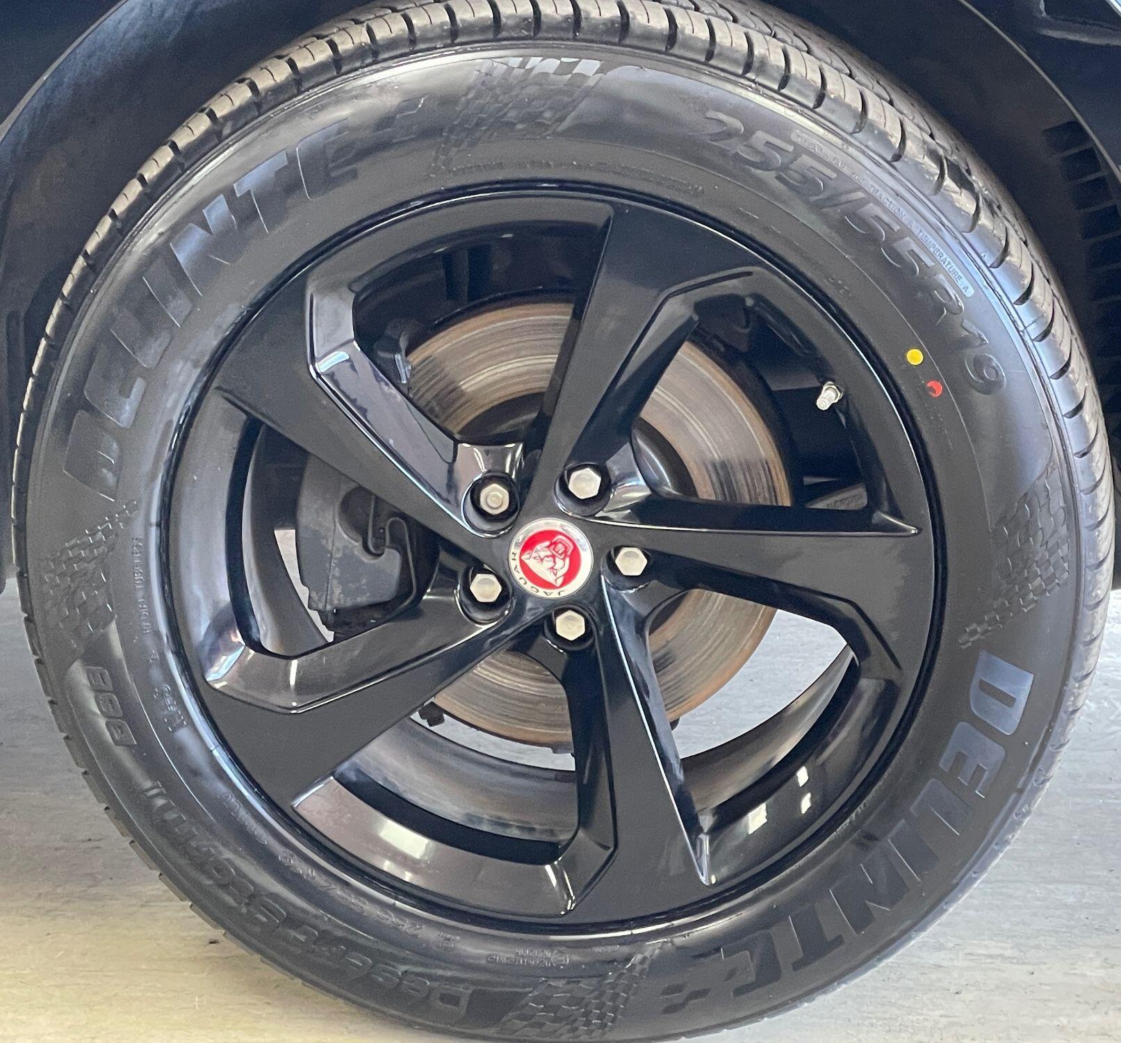 Jaguar F-Pace - Image 13