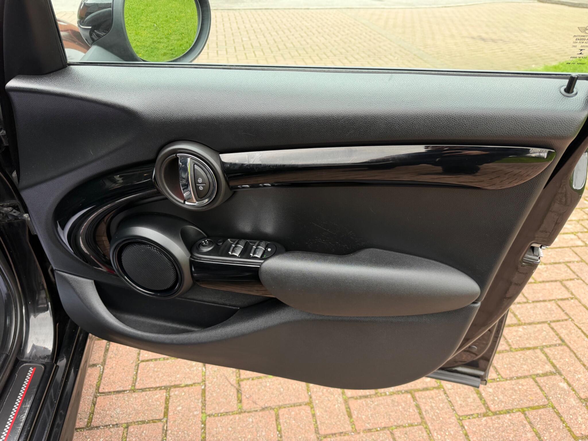 MINI Hatch - Image 40