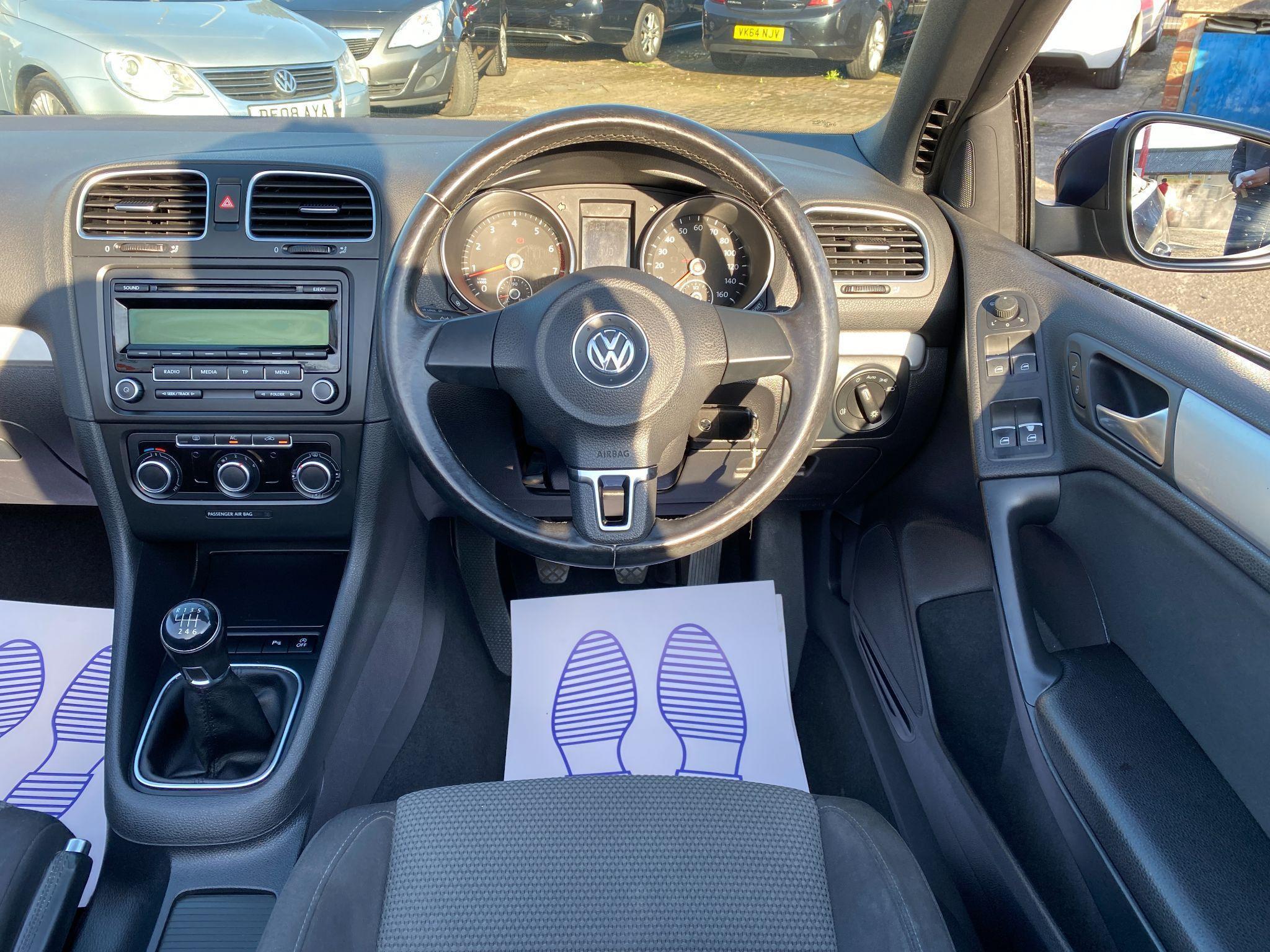 Volkswagen Golf - Image 32