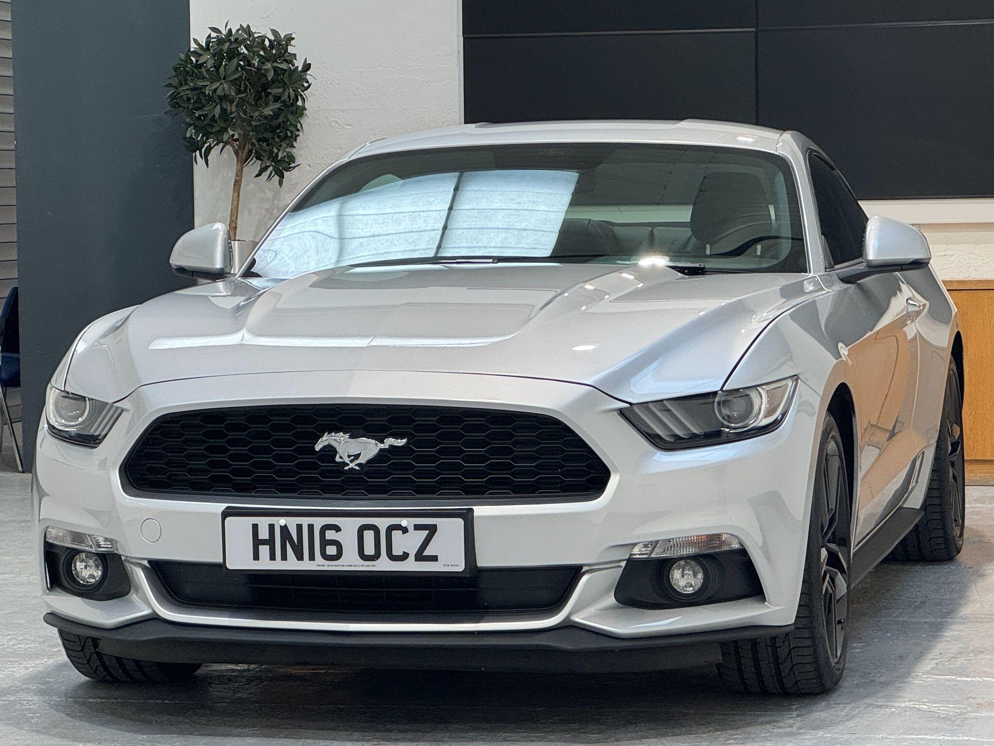 Ford Mustang - Image 4