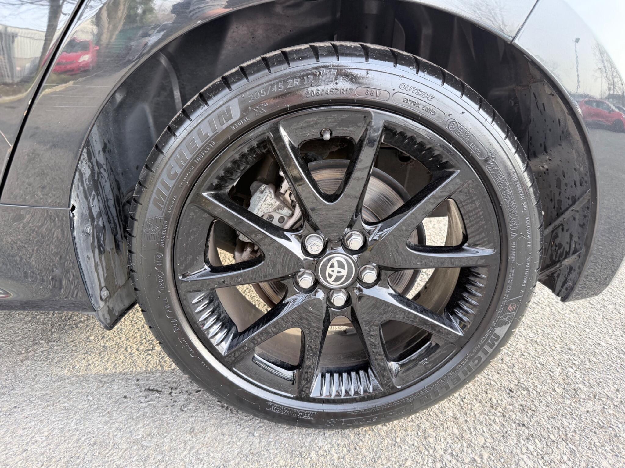 Toyota Yaris - Image 40