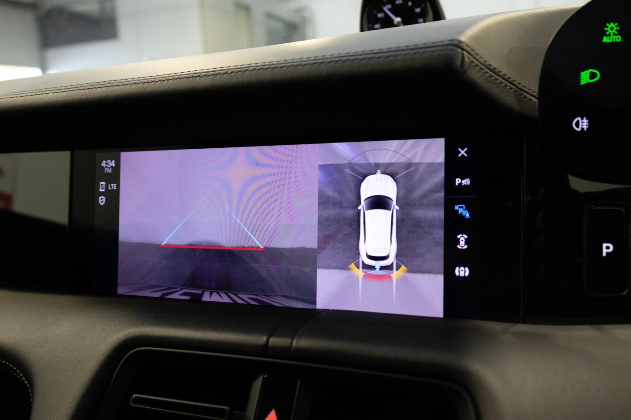 Porsche Taycan - Image 44