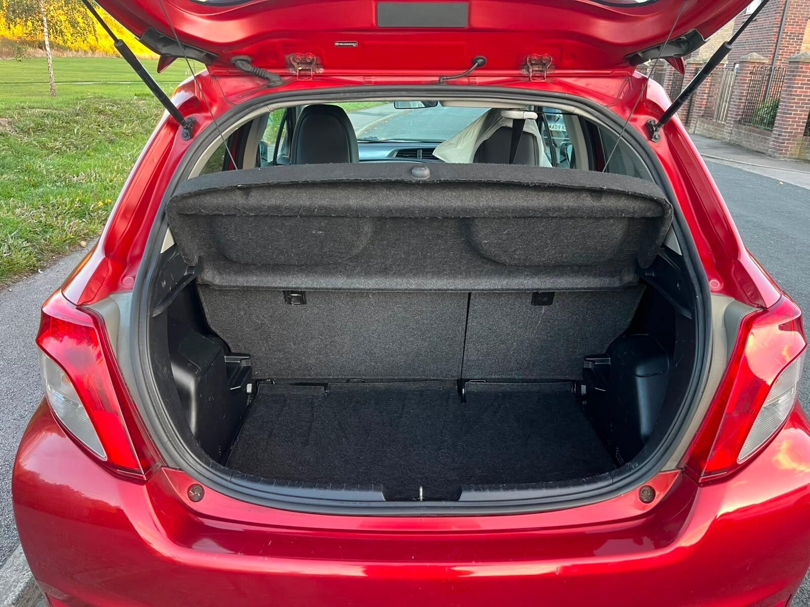 Toyota Yaris - Image 10