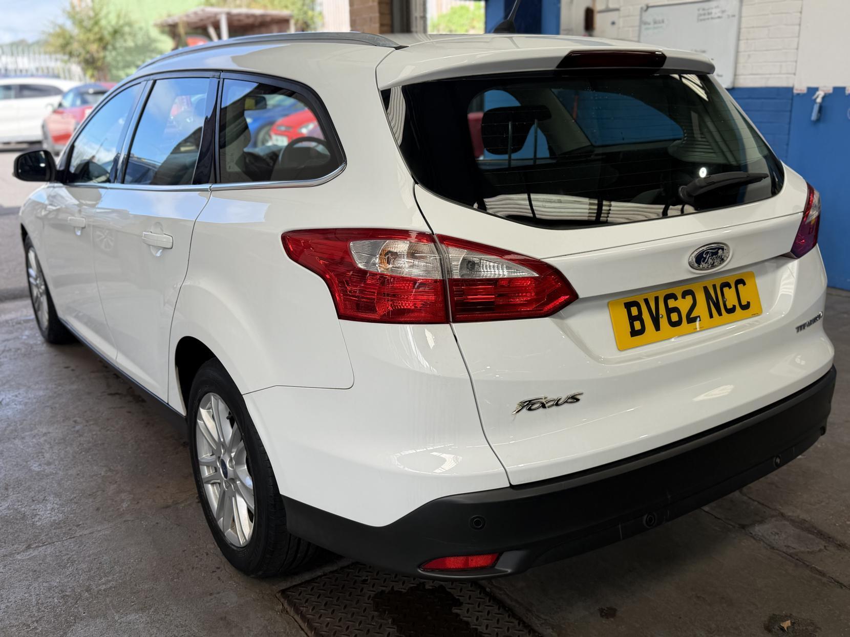 Ford Focus - Image 7