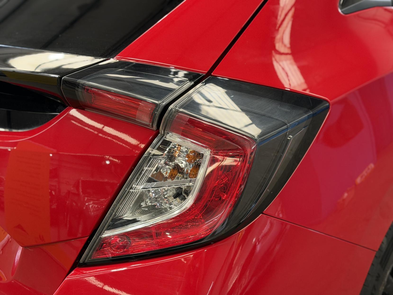 Honda Civic - Image 12