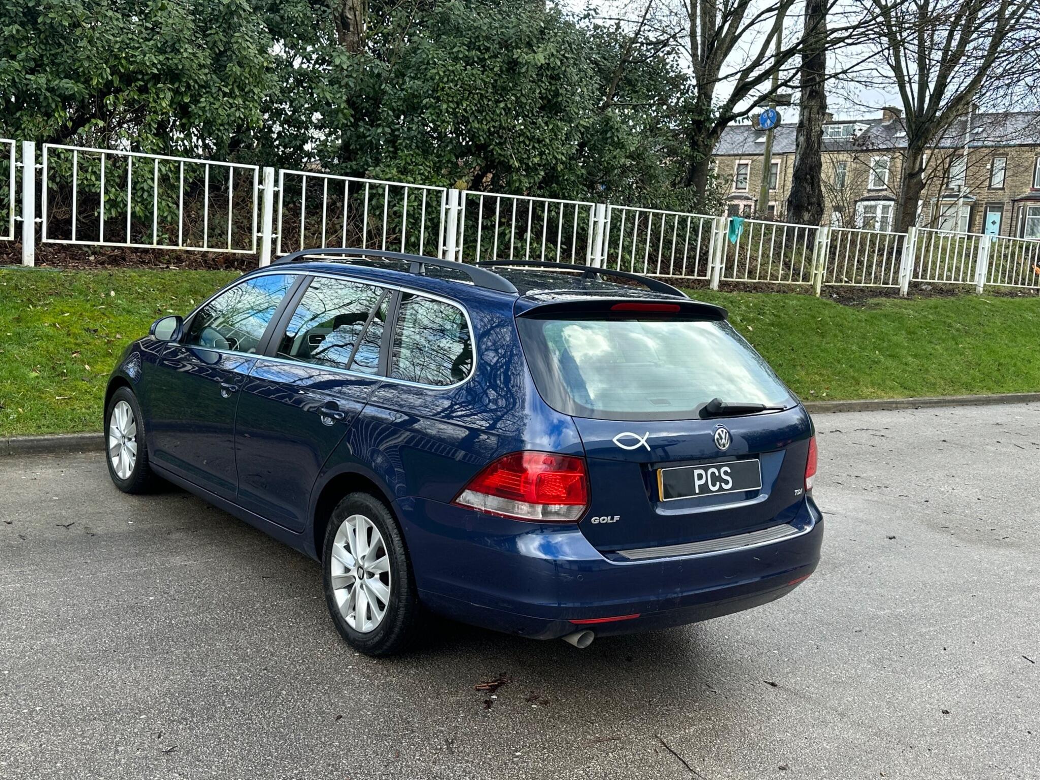 Volkswagen Golf - Image 11