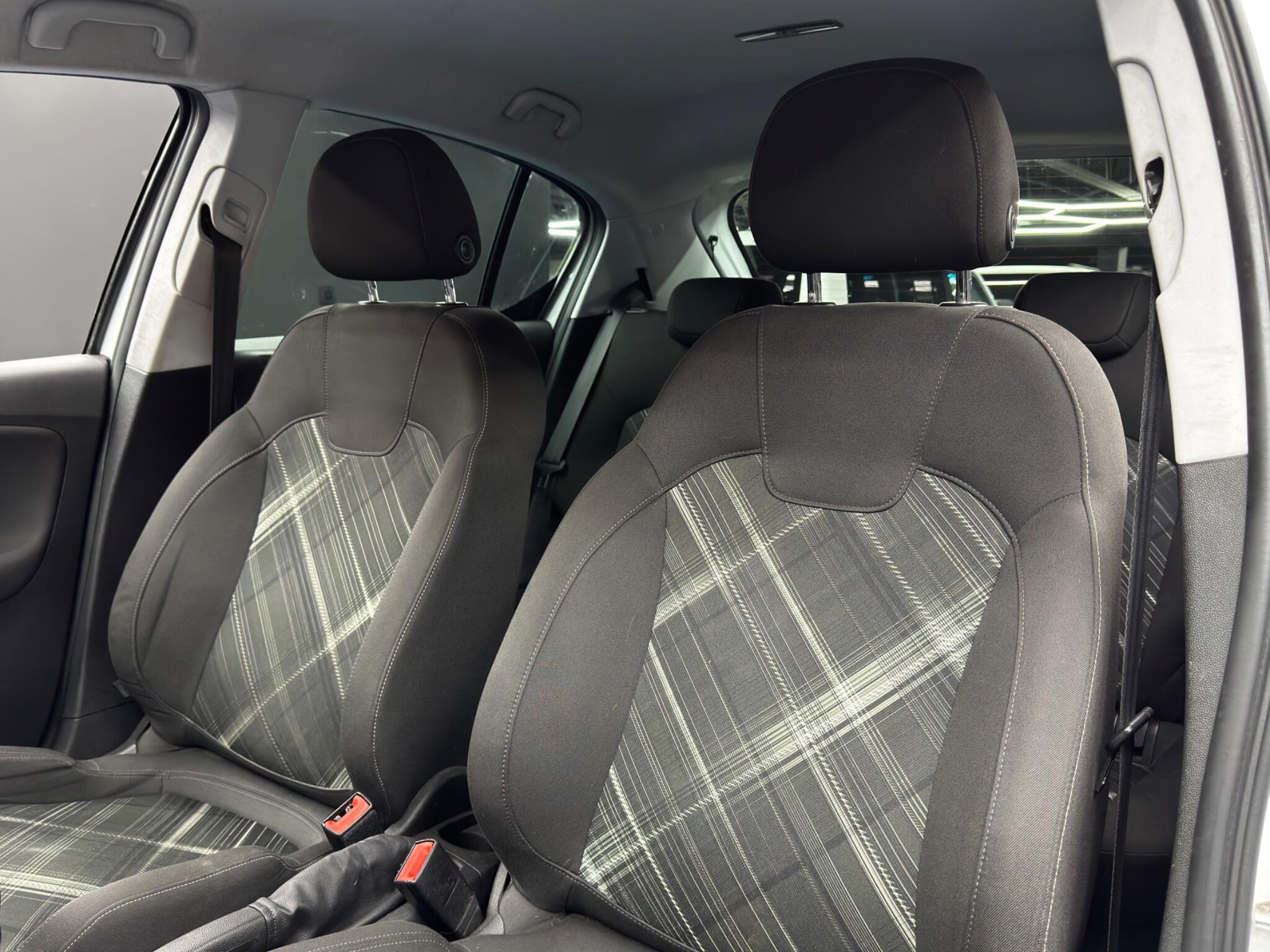 Vauxhall Corsa - Image 14