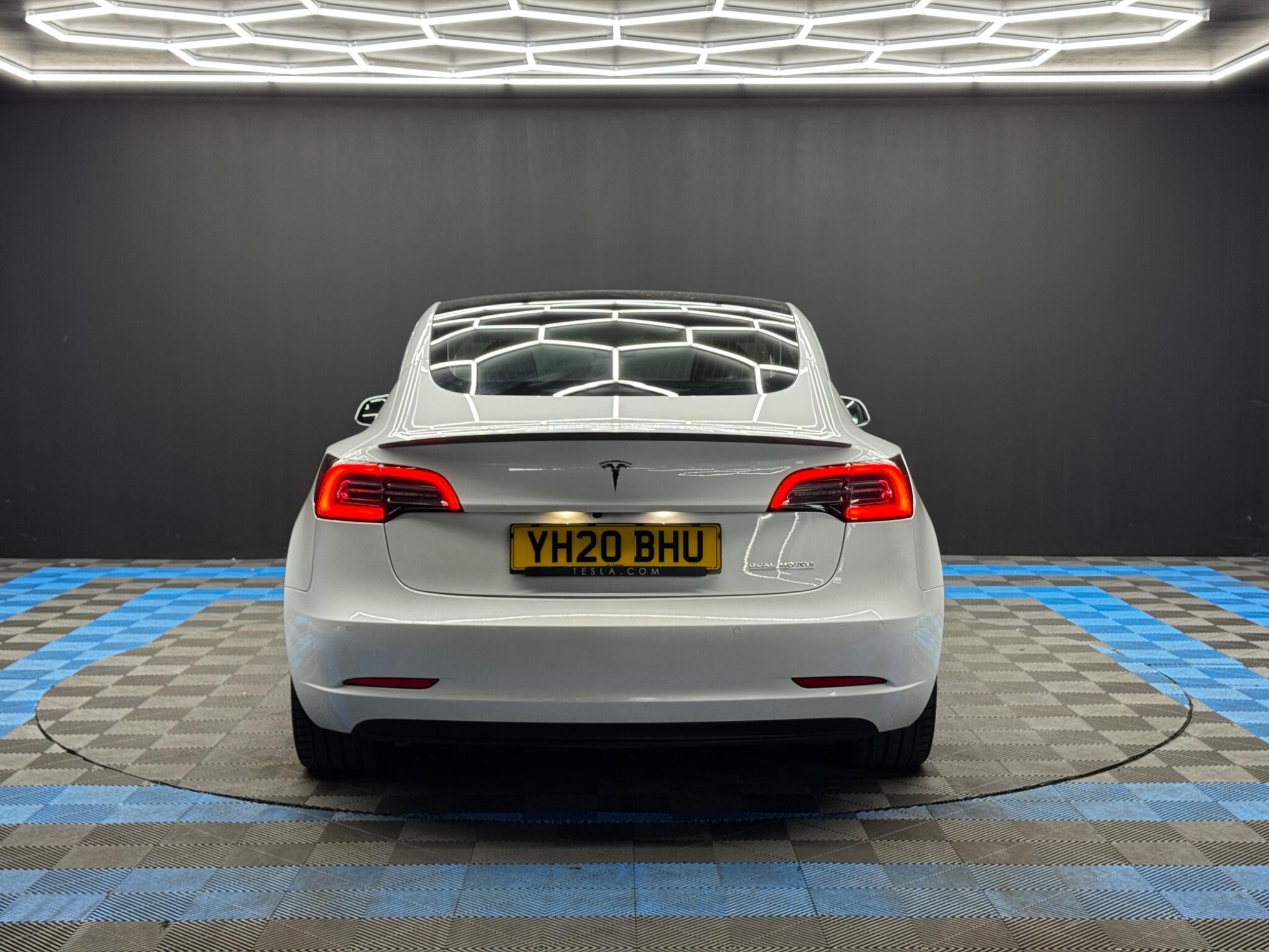 Tesla Model 3 - Image 6