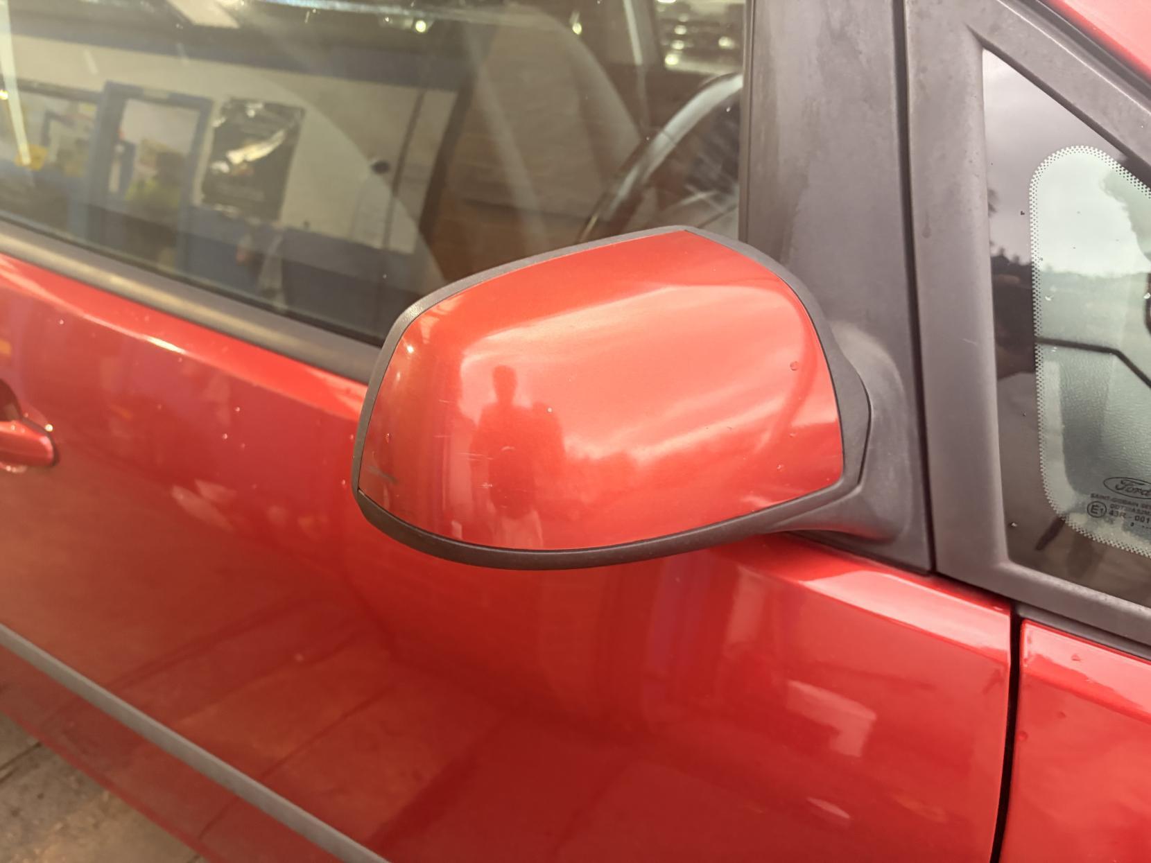 Ford C-MAX - Image 14