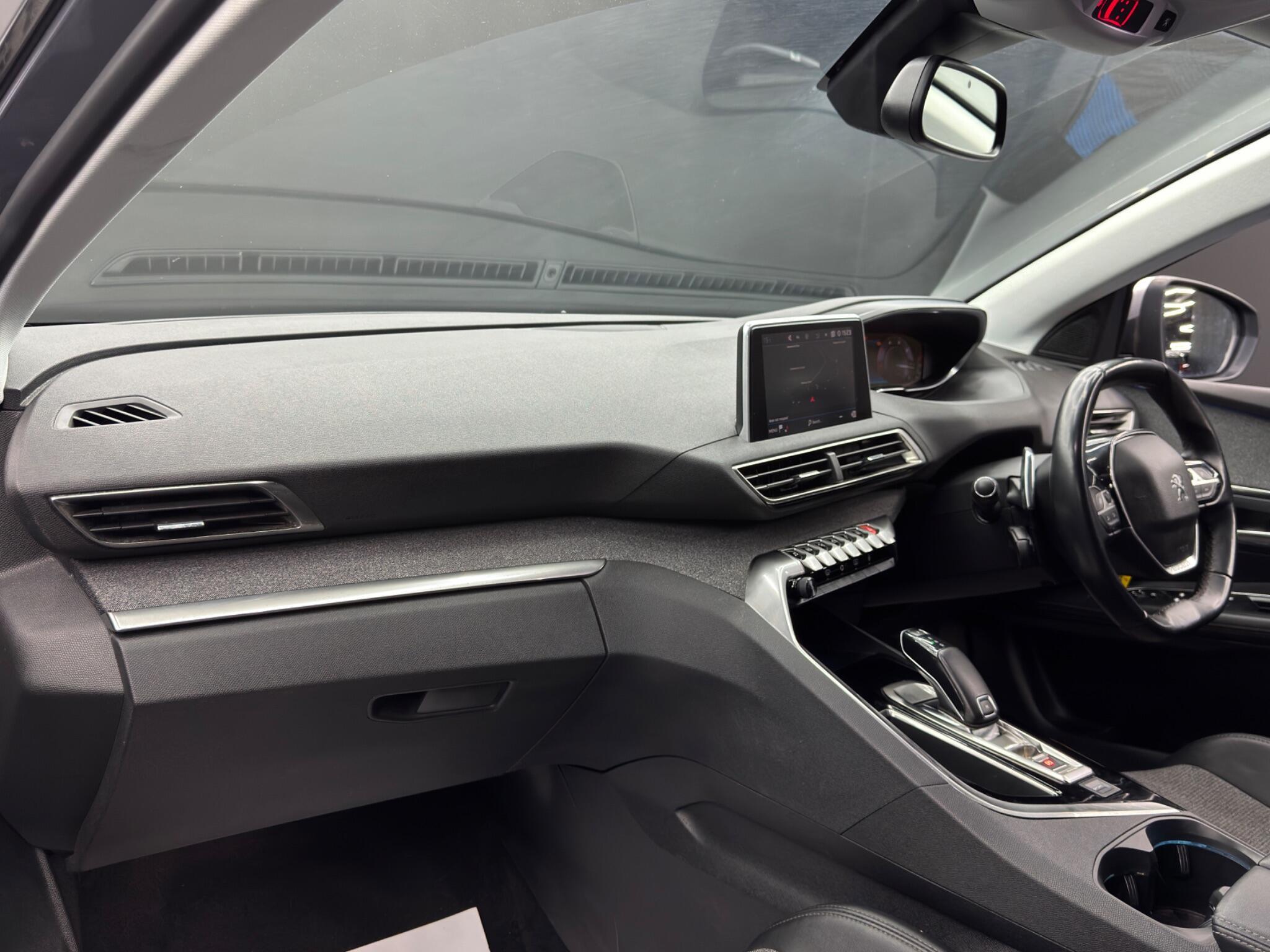 Peugeot 3008 - Image 11