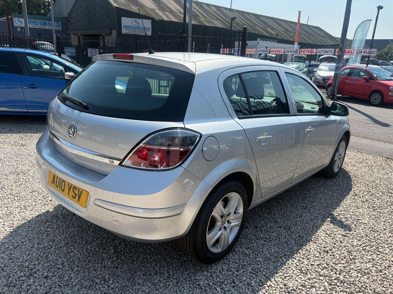 Vauxhall Astra - Image 6