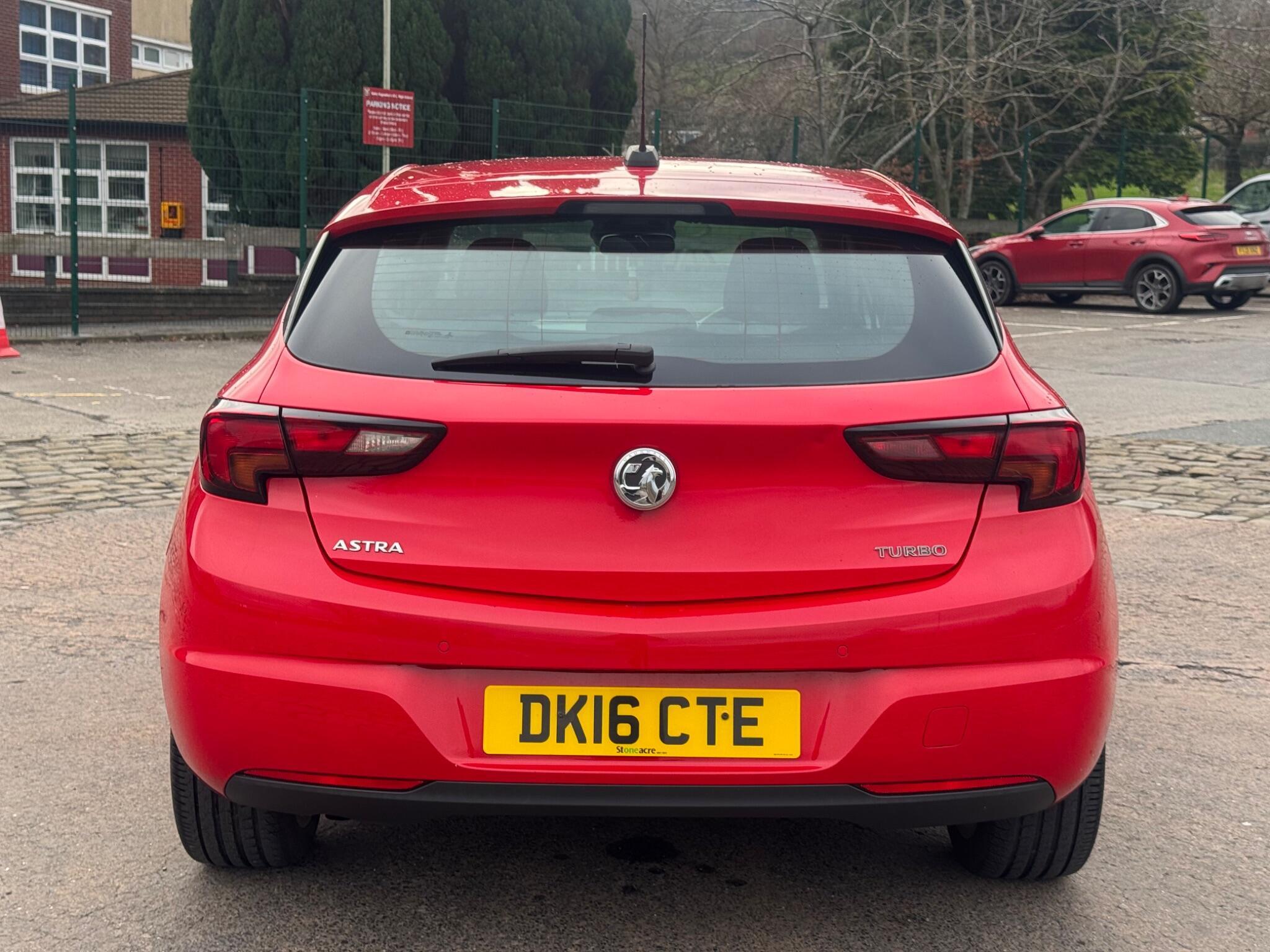 Vauxhall Astra - Image 4