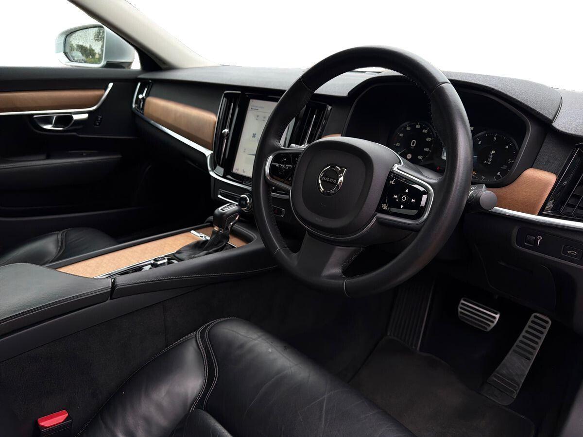 Volvo S90 - Image 15