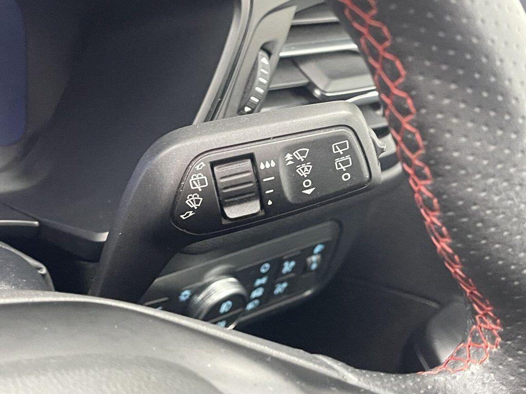 Ford Kuga - Image 34