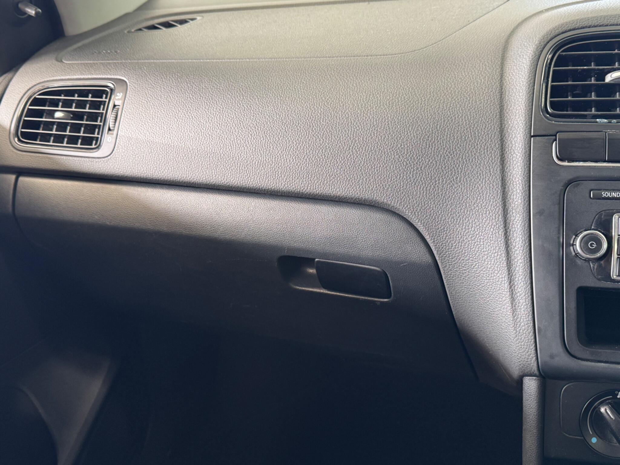 Volkswagen Polo - Image 26