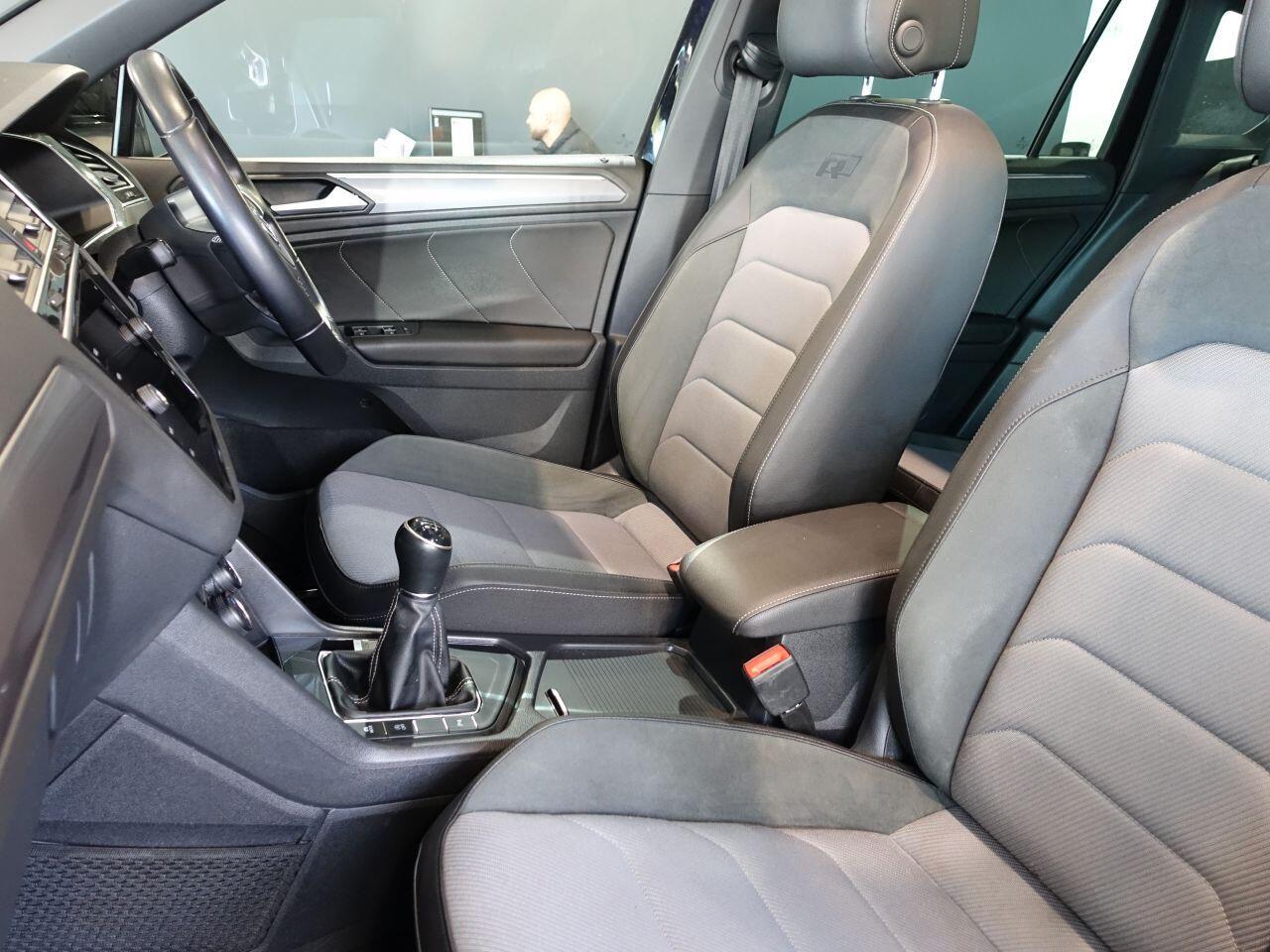 Volkswagen Tiguan - Image 13