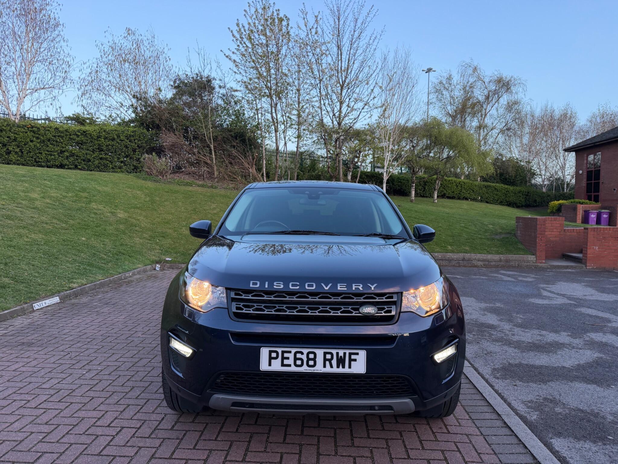 Land Rover DISCOVERY SPORT - Image 4