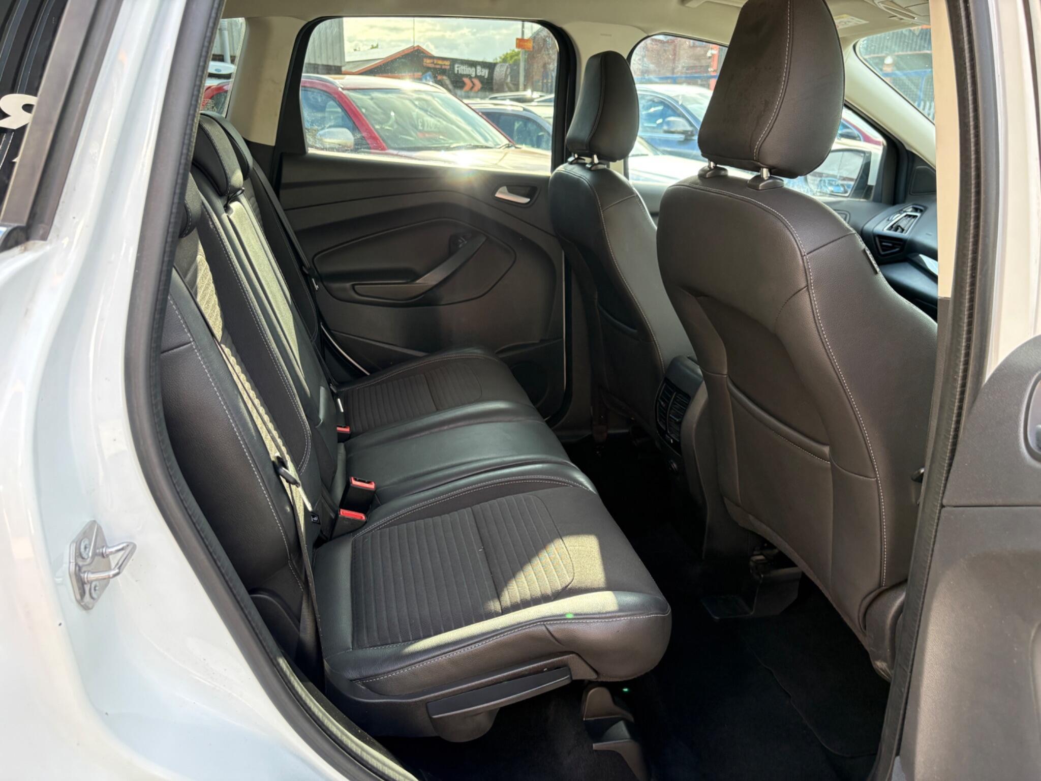 Ford Kuga - Image 10