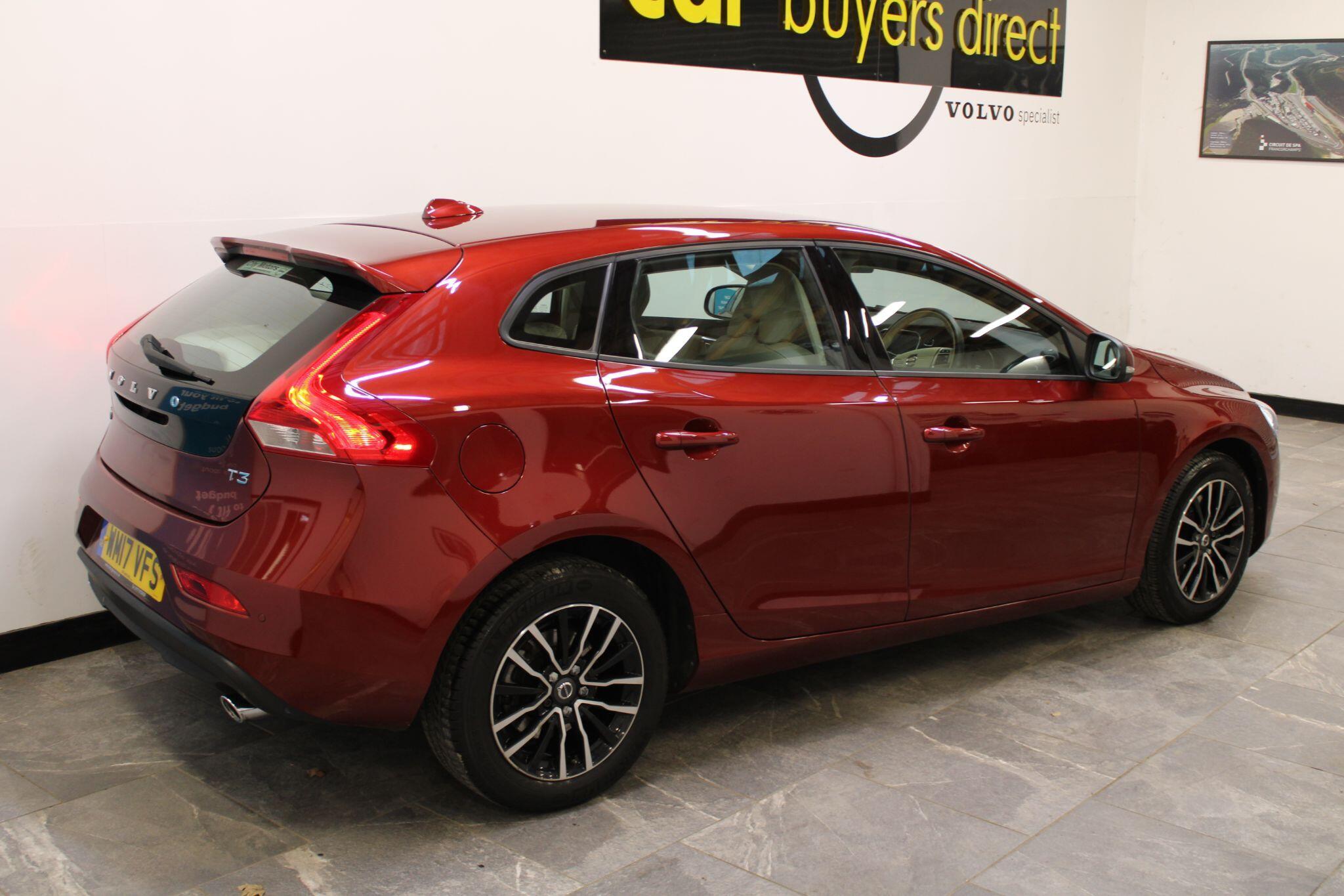 Volvo V40 - Image 4