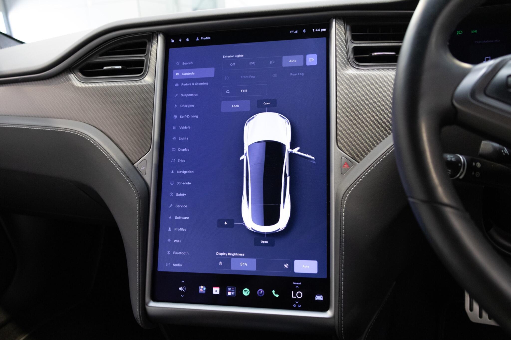 Tesla Model S - Image 15