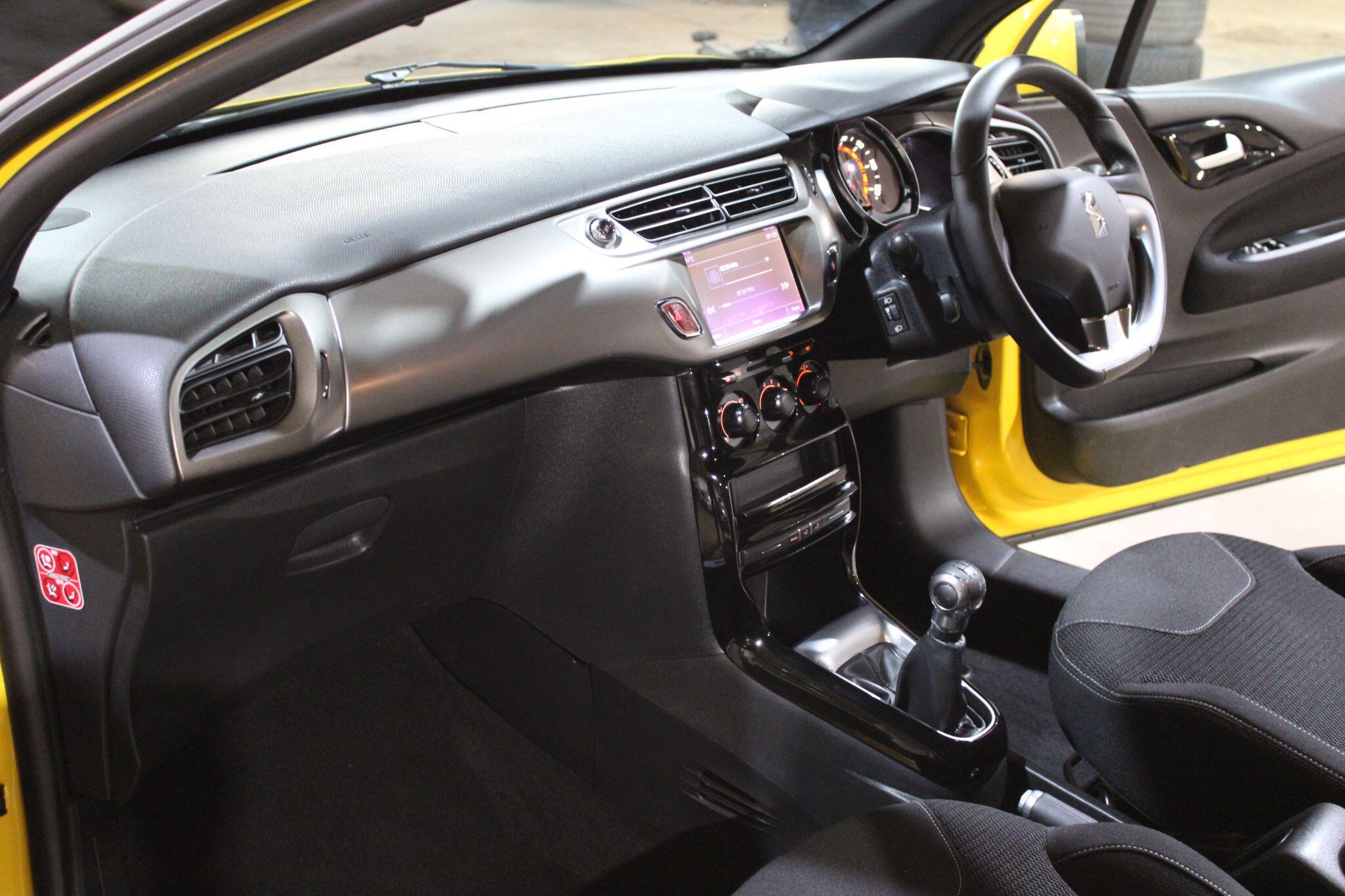 DS AUTOMOBILES DS 3 - Image 9