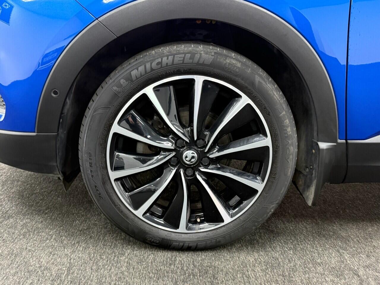 Vauxhall Grandland X - Image 11