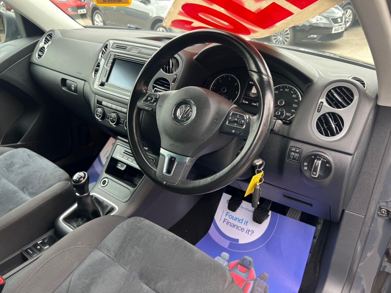 Volkswagen Tiguan - Image 15
