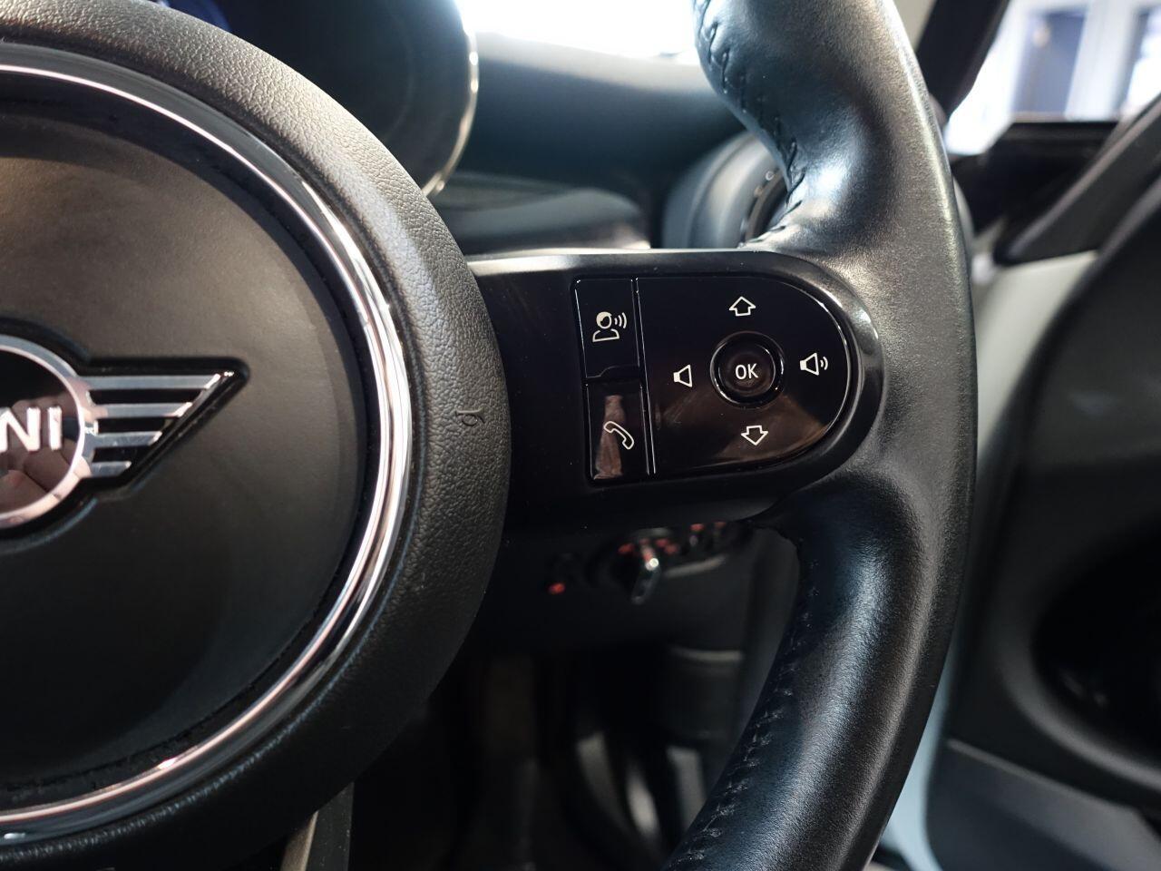 MINI Hatch - Image 17