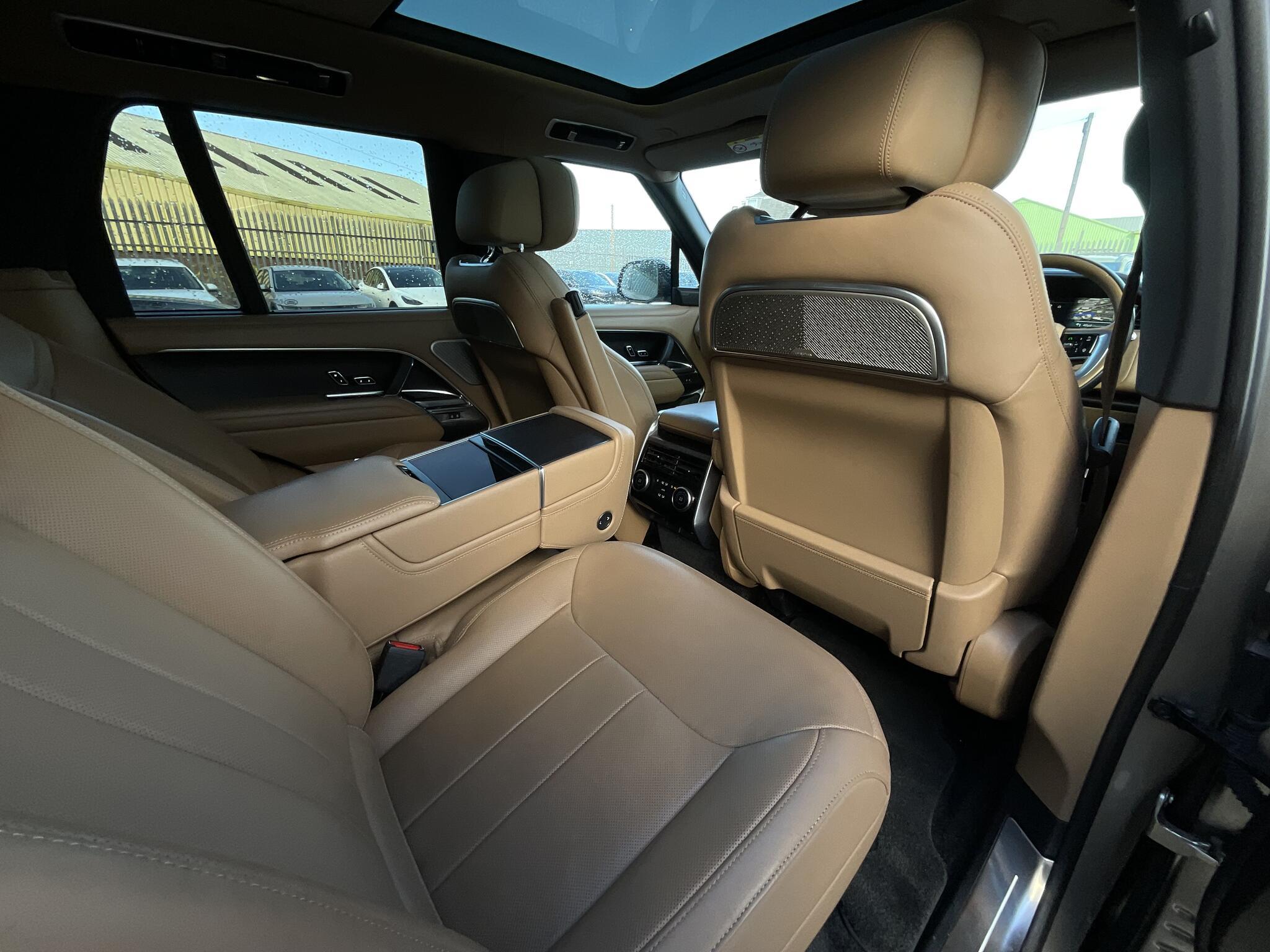 Land Rover Range Rover - Image 10