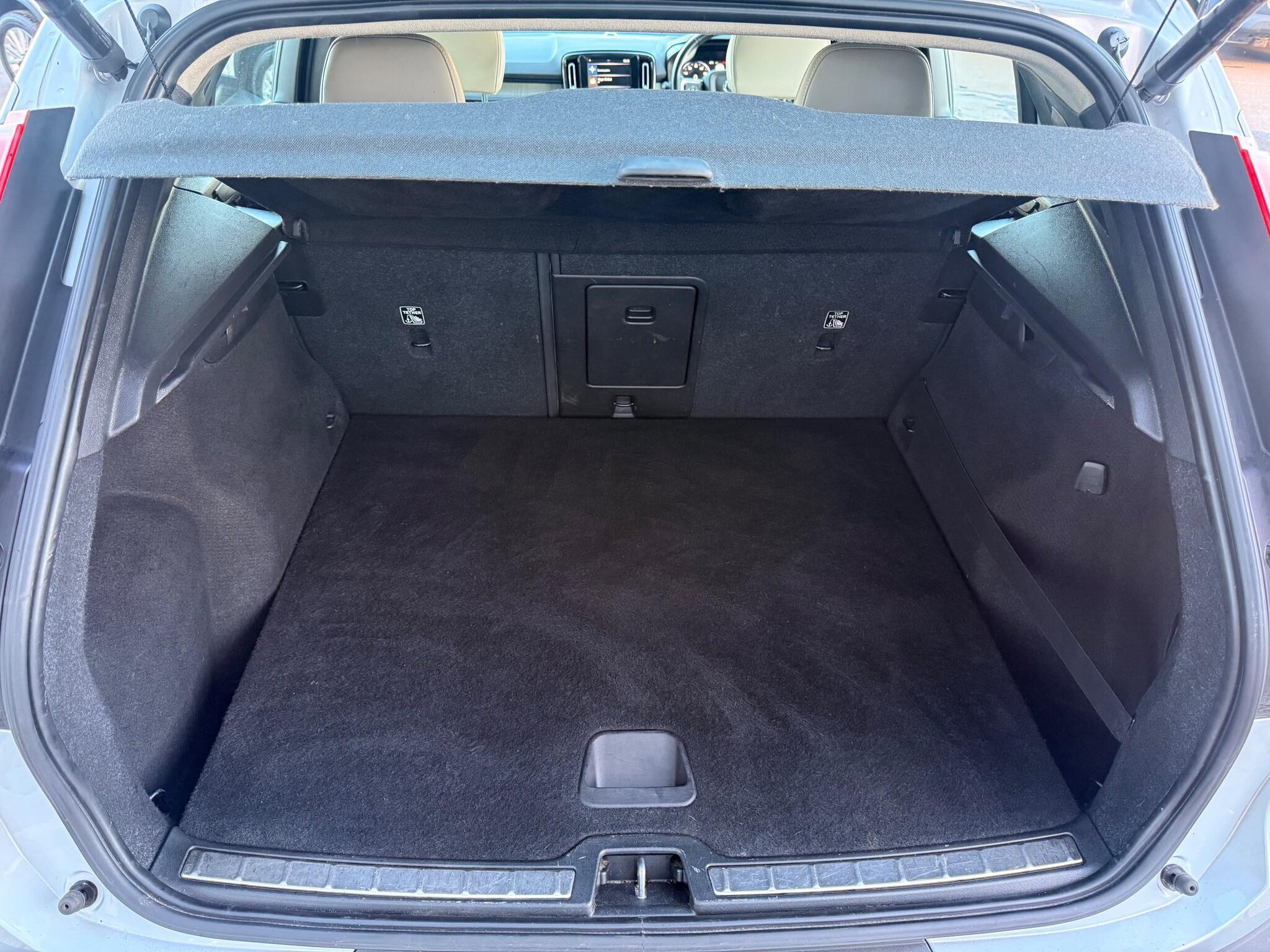 Volvo XC40 - Image 9