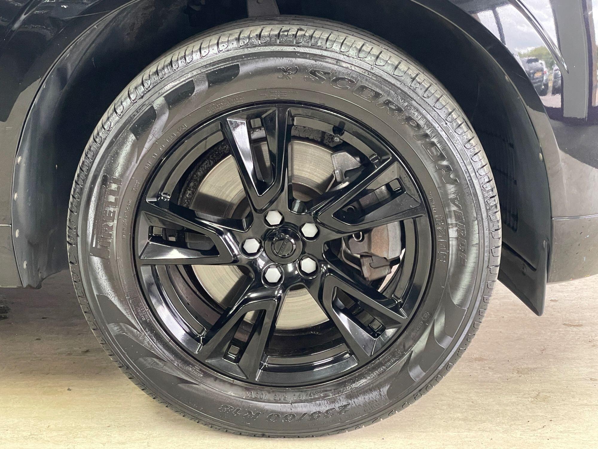 Volvo XC60 - Image 17