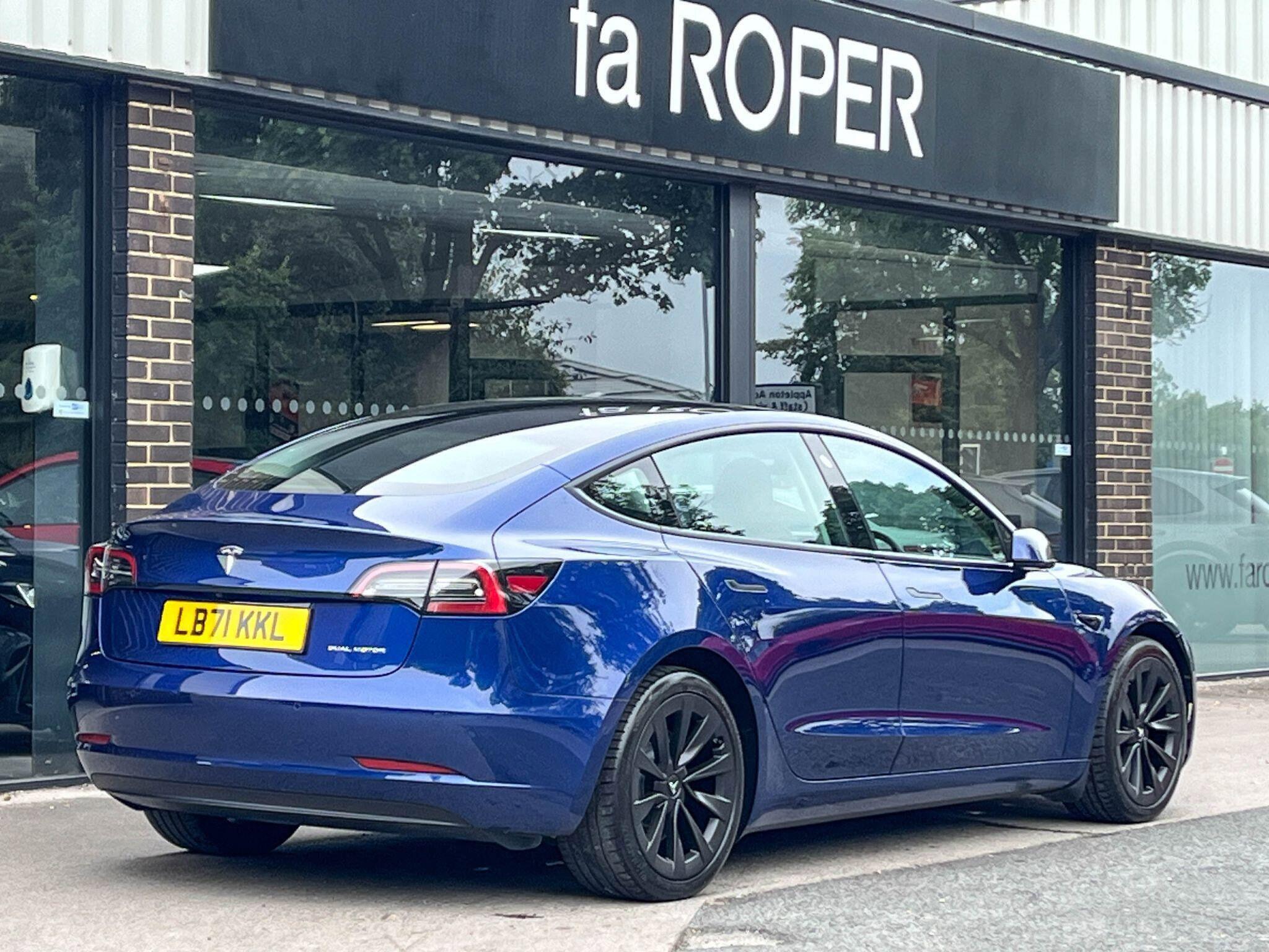 Tesla Model 3 - Image 14