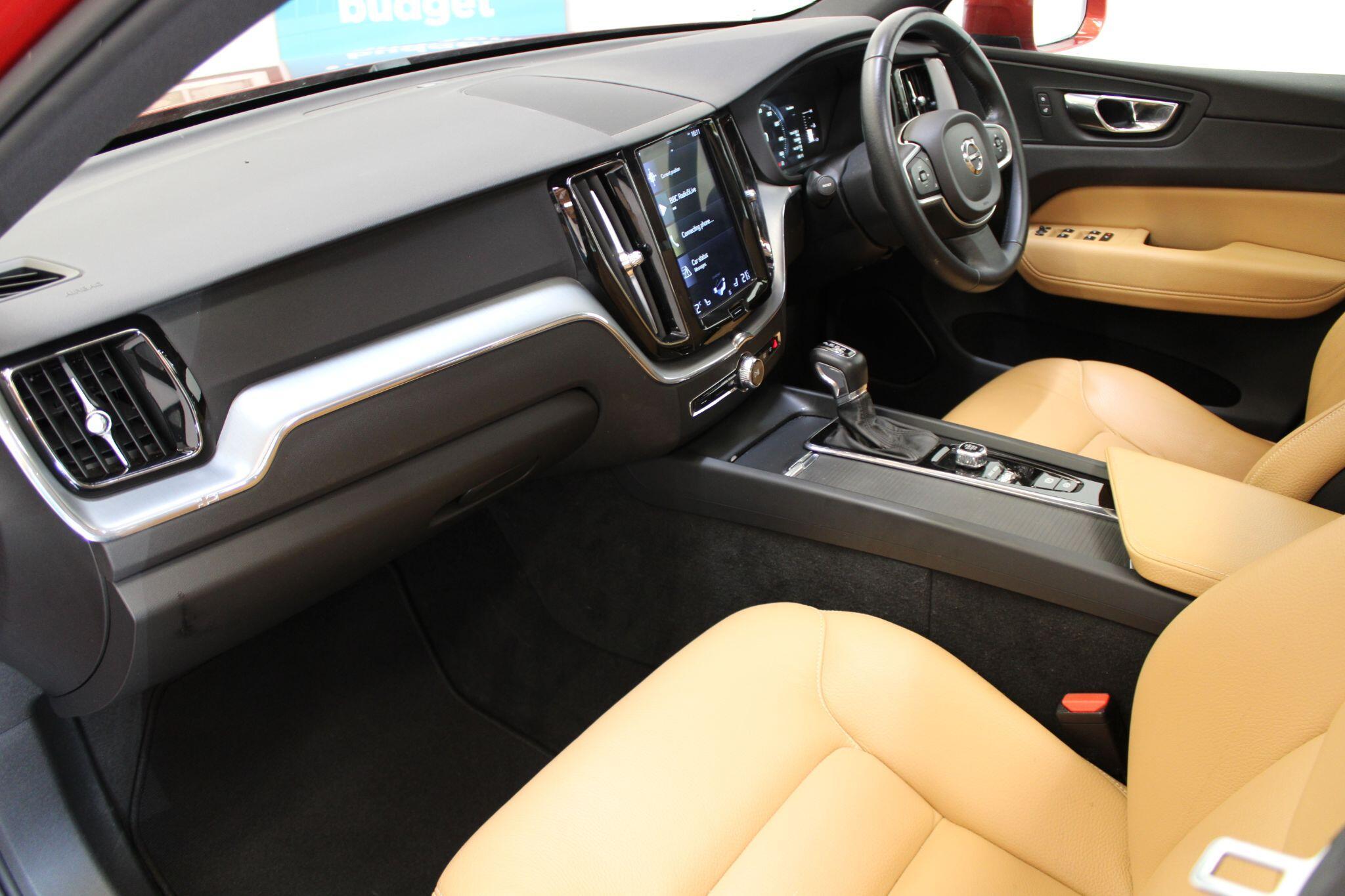 Volvo XC60 - Image 2