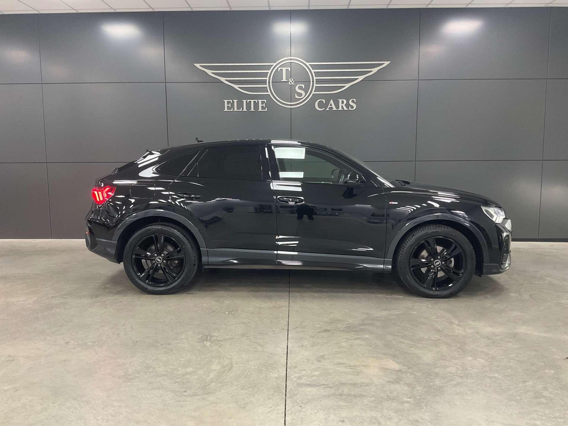 Audi Q3 - Image 2
