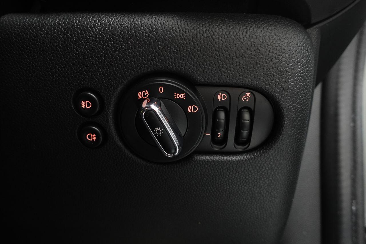 MINI Hatch - Image 38