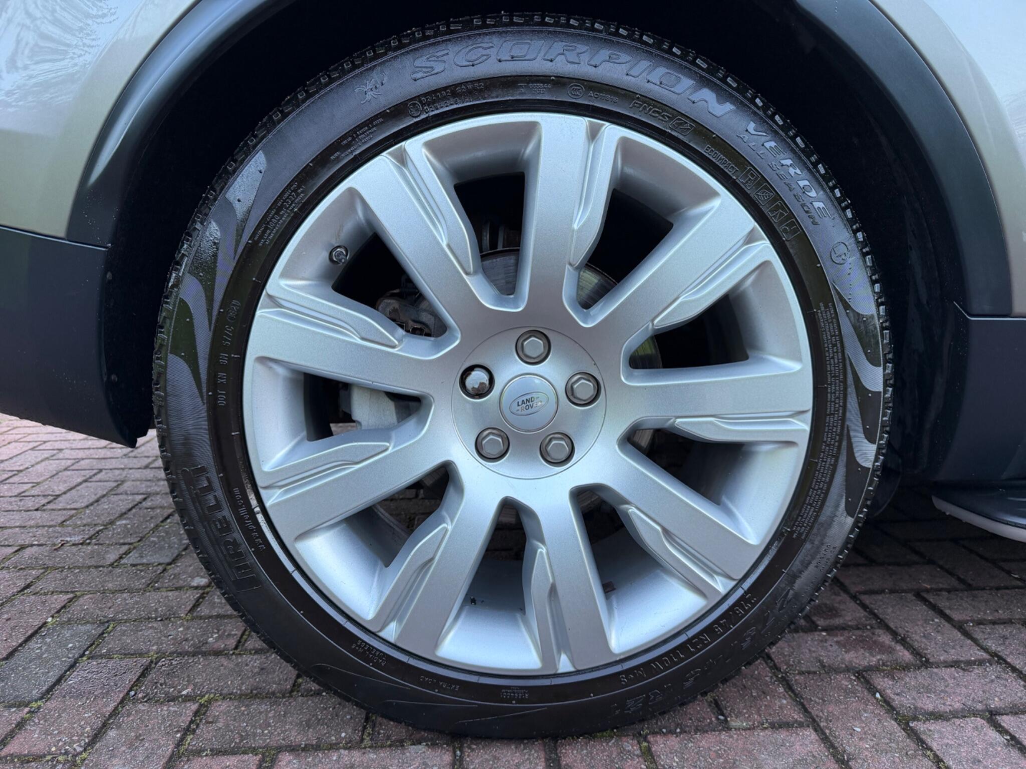 Land Rover Discovery - Image 43