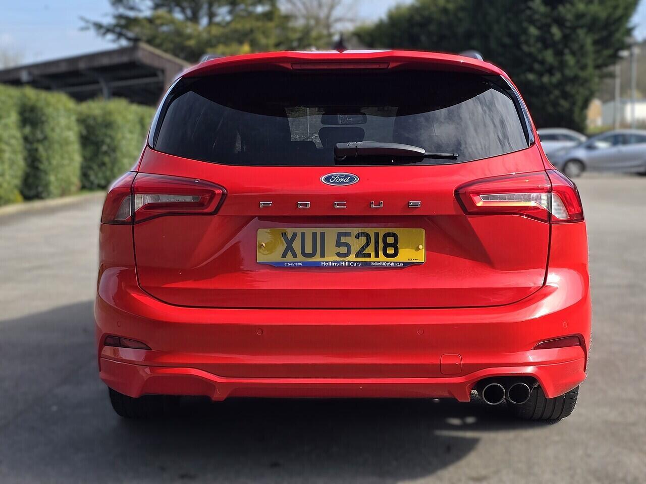 Ford Focus - Image 13