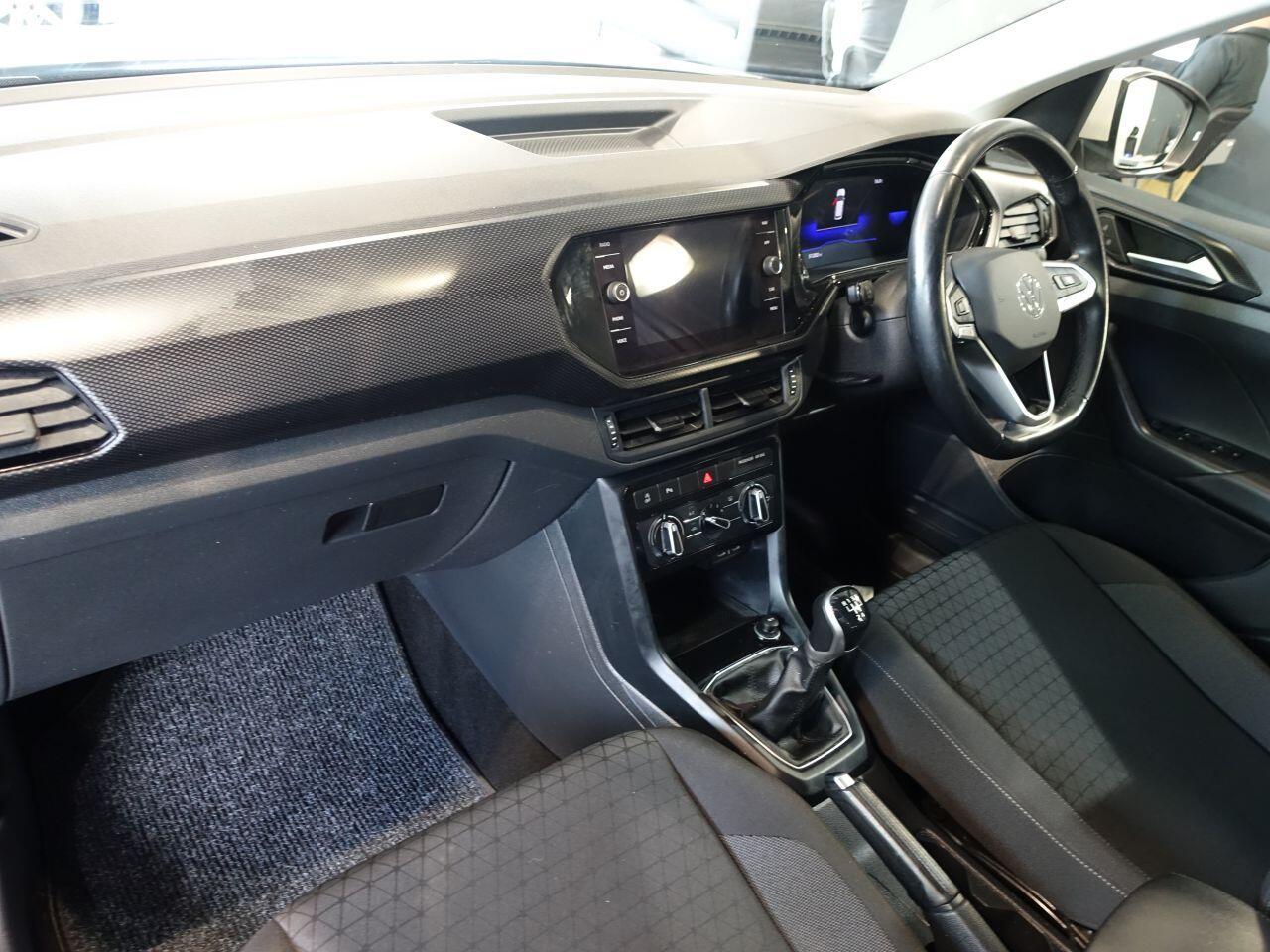 Volkswagen T-Cross - Image 11