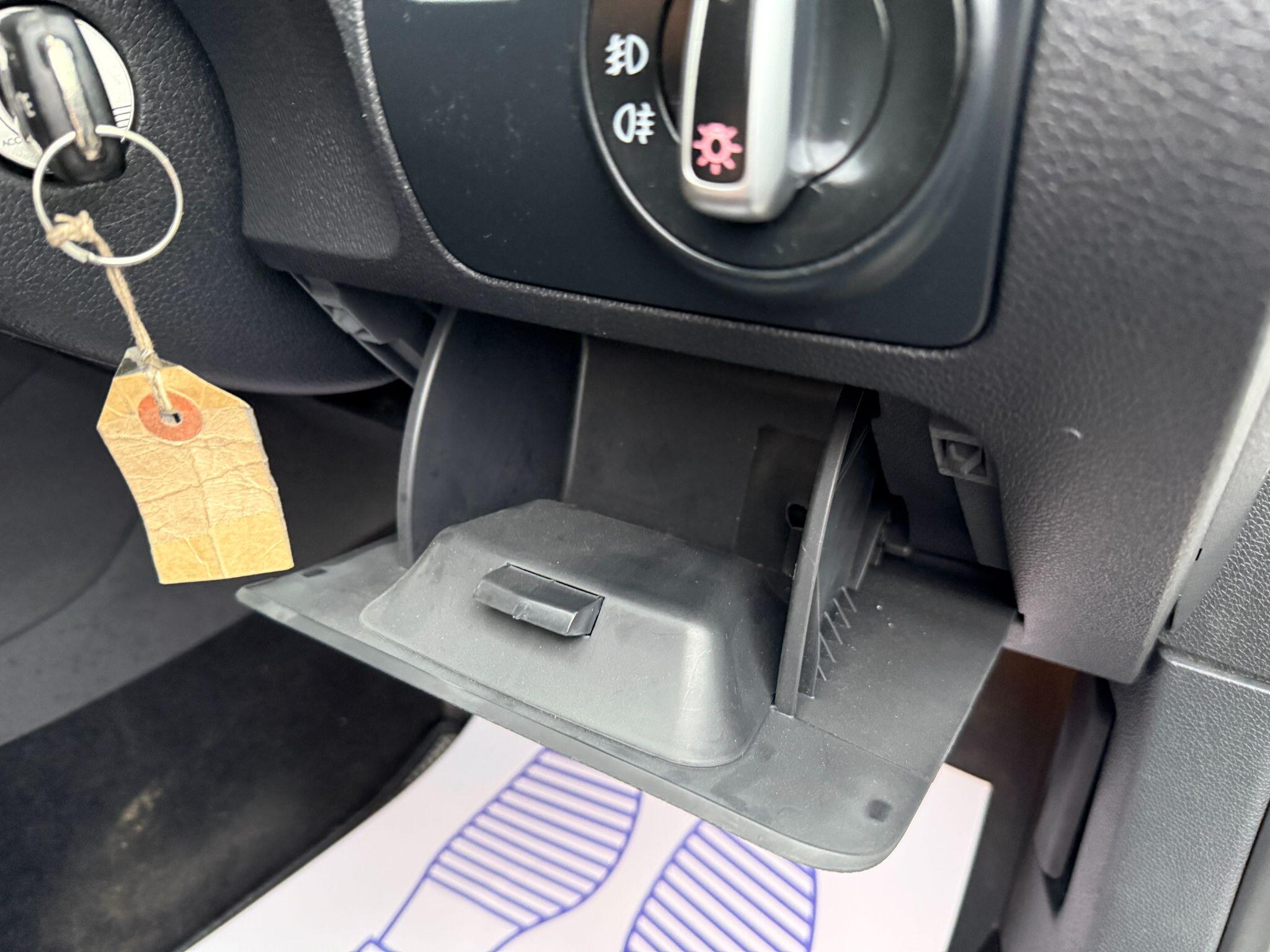 Volkswagen Golf - Image 62